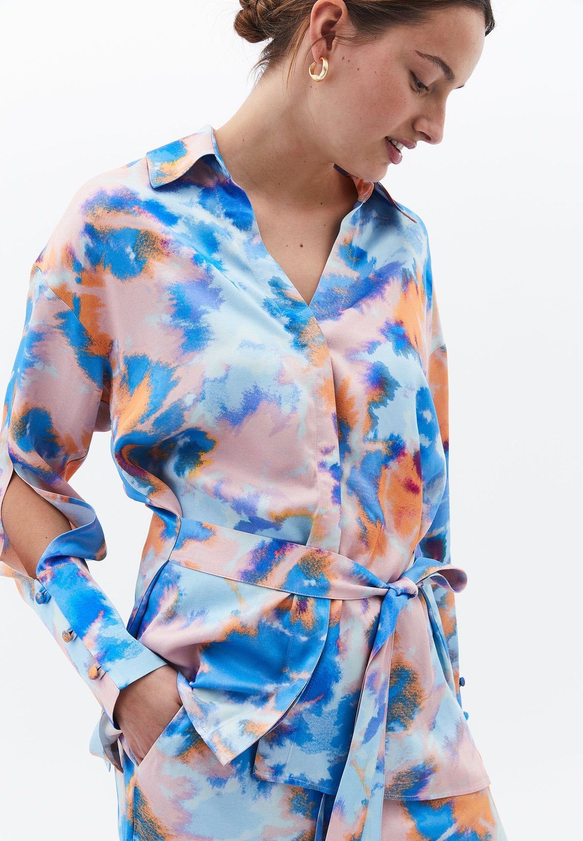 Tunic Shirt With Belt And Slit - ABSTRACT COMB