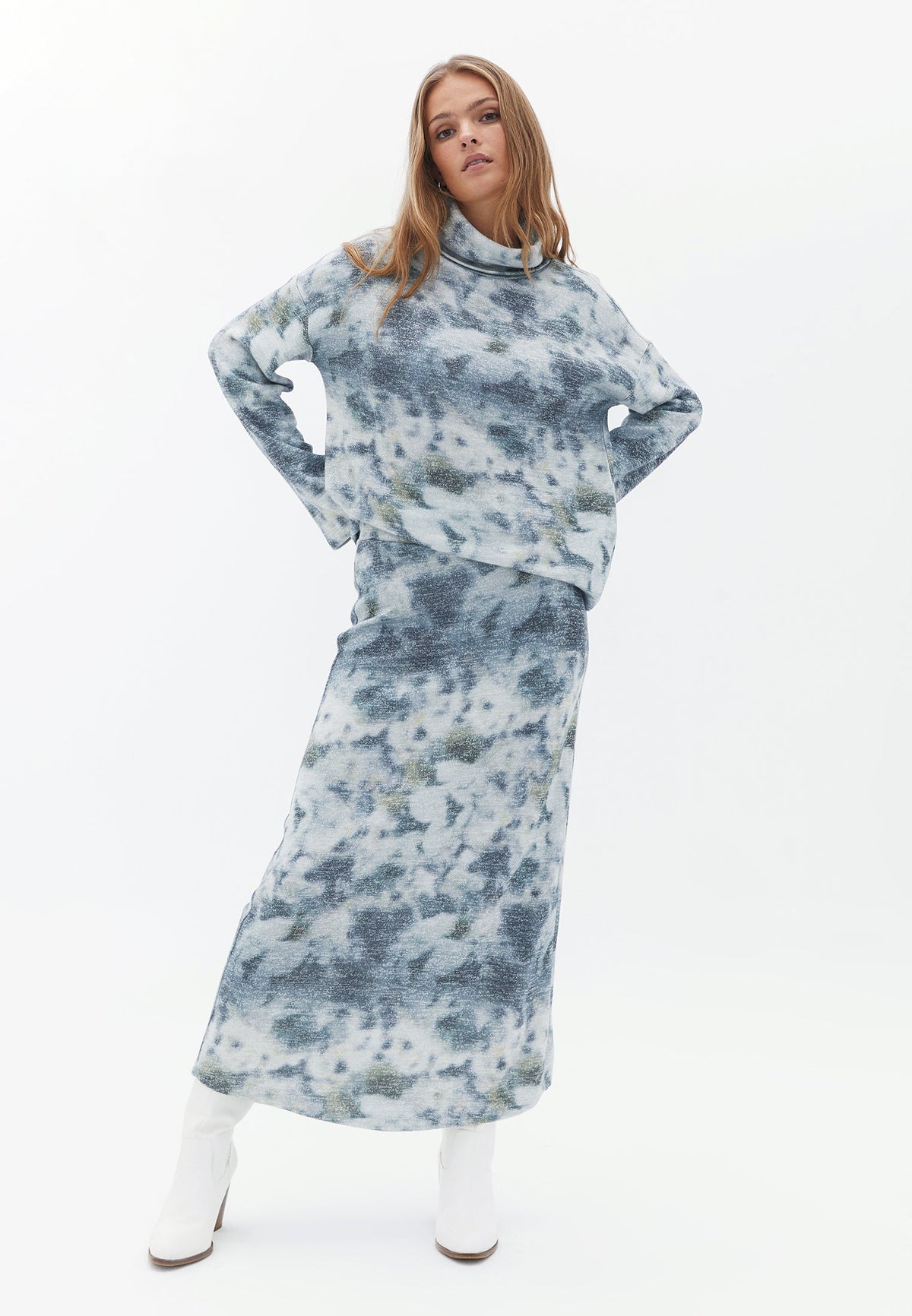 Printed Oversize Turtleneck Sweater - ABSTRACT COMB