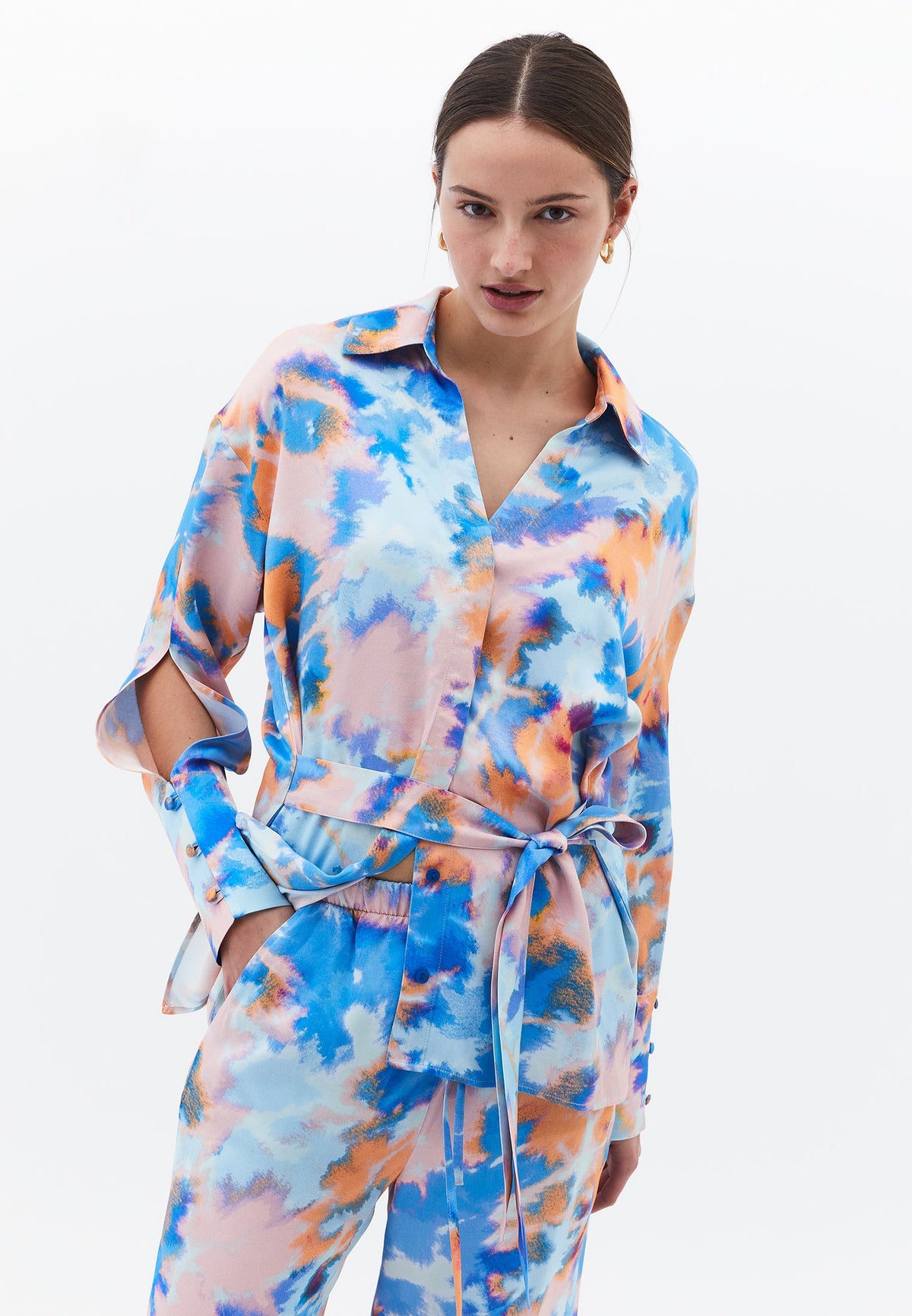 Tunic Shirt With Belt And Slit - ABSTRACT COMB