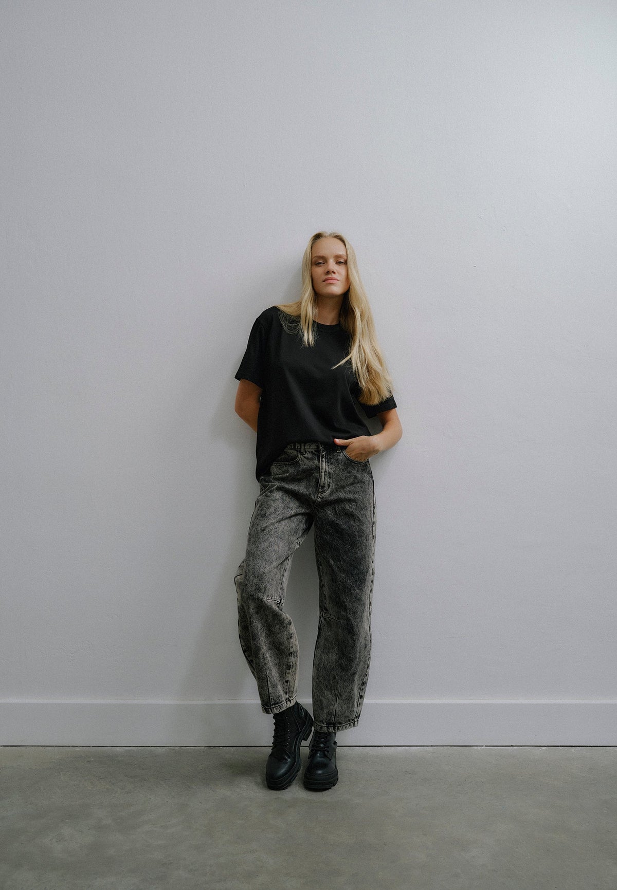 Normal Waist Barrel Leg Denim Pants - BLACK DENIM