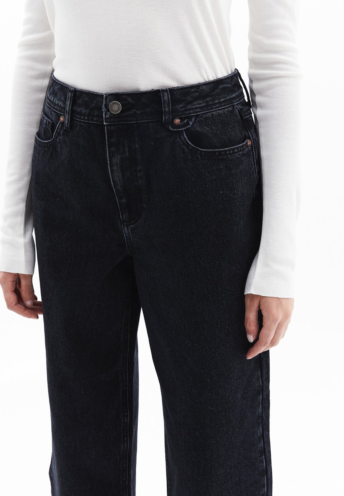 Boyfriend Low Waist Straight Leg Jeans - BLACK DENIM