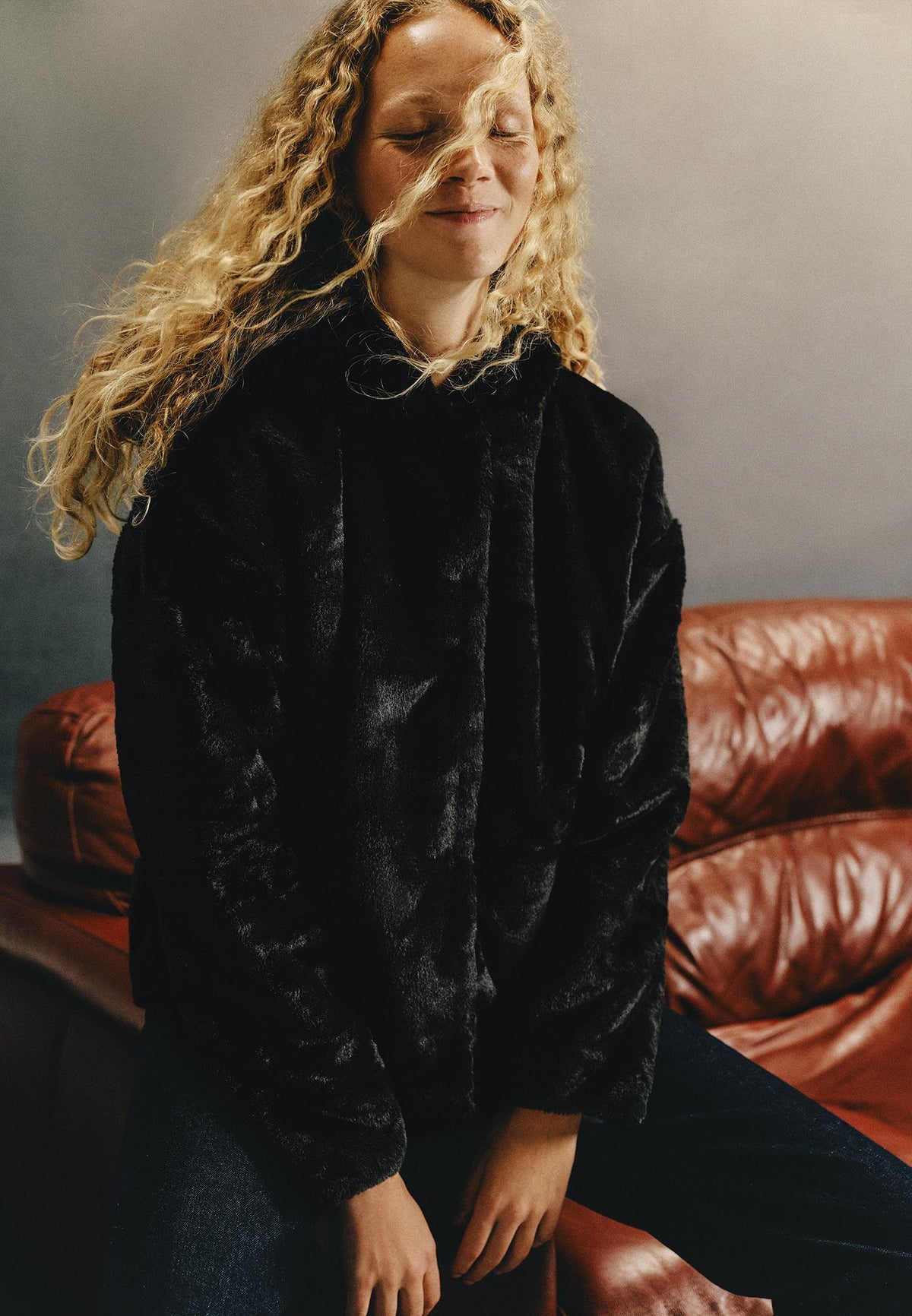 Hooded Fur Jacket - BLACK