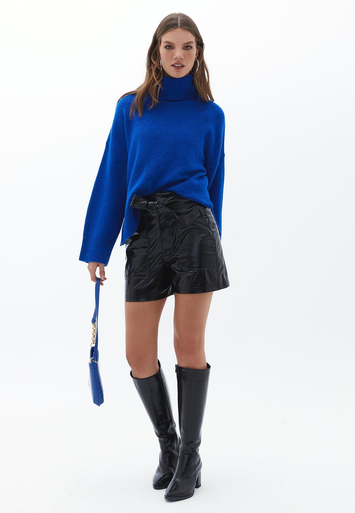 High Waist Shorts With Belt Detail - BLACK