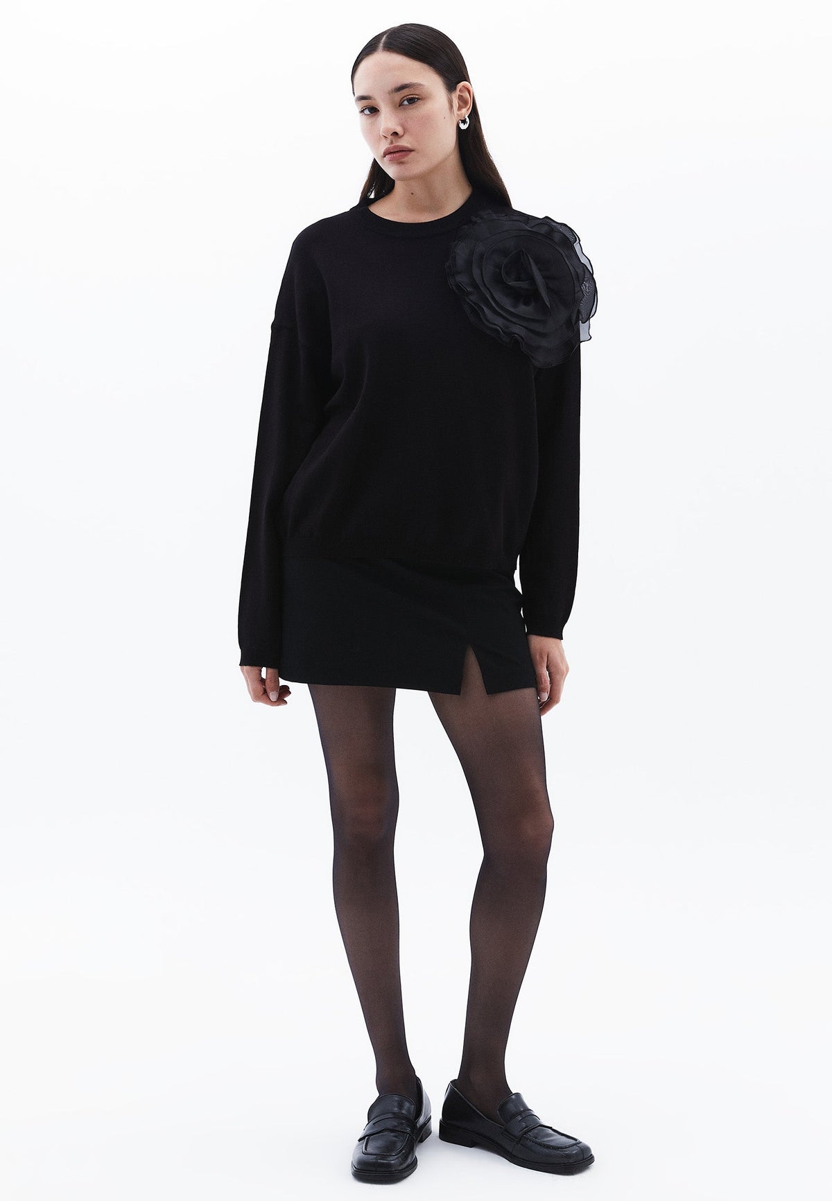 Crew Neck Sweater With Bow Detail - BLACK