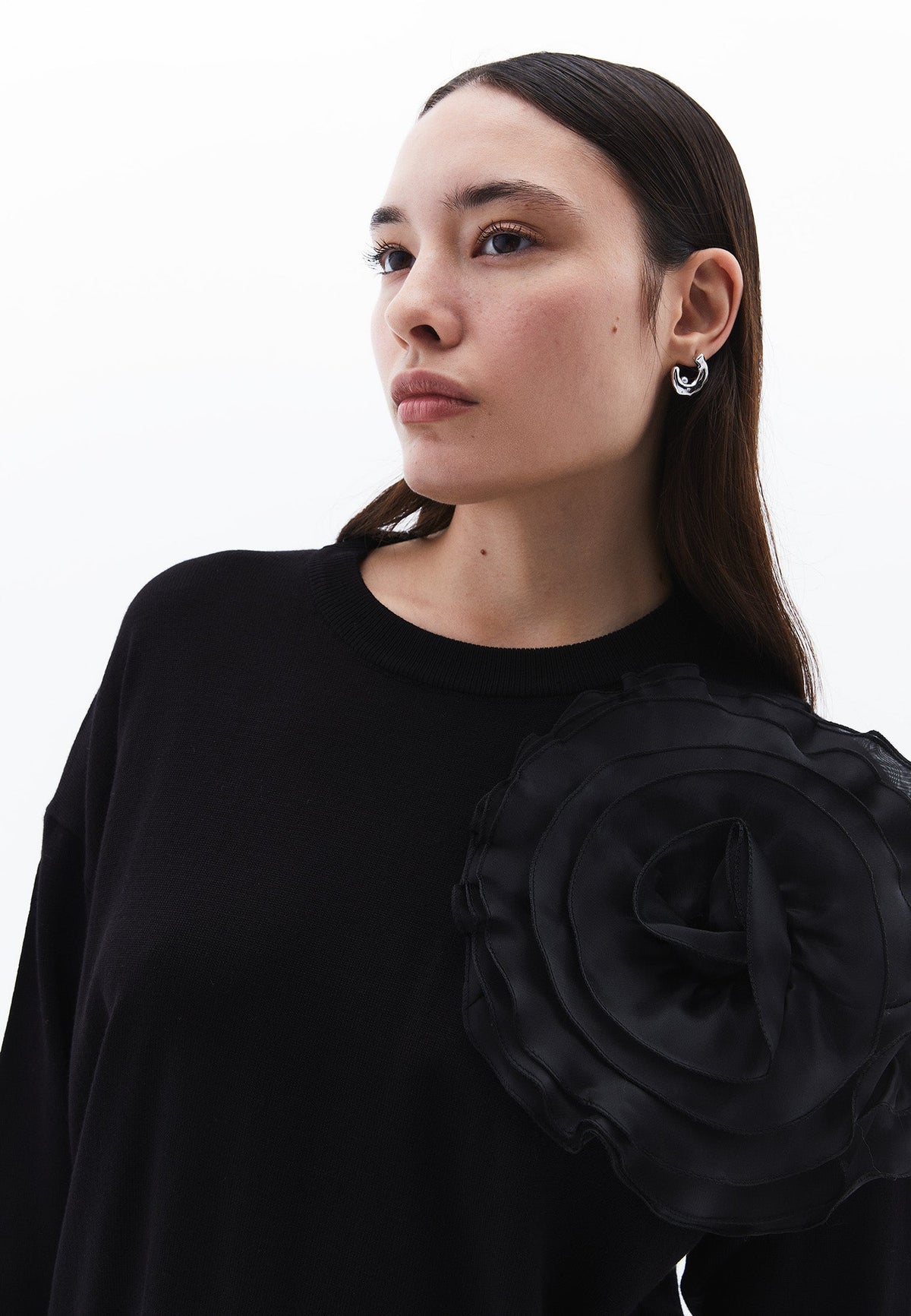 Crew Neck Sweater With Bow Detail - BLACK