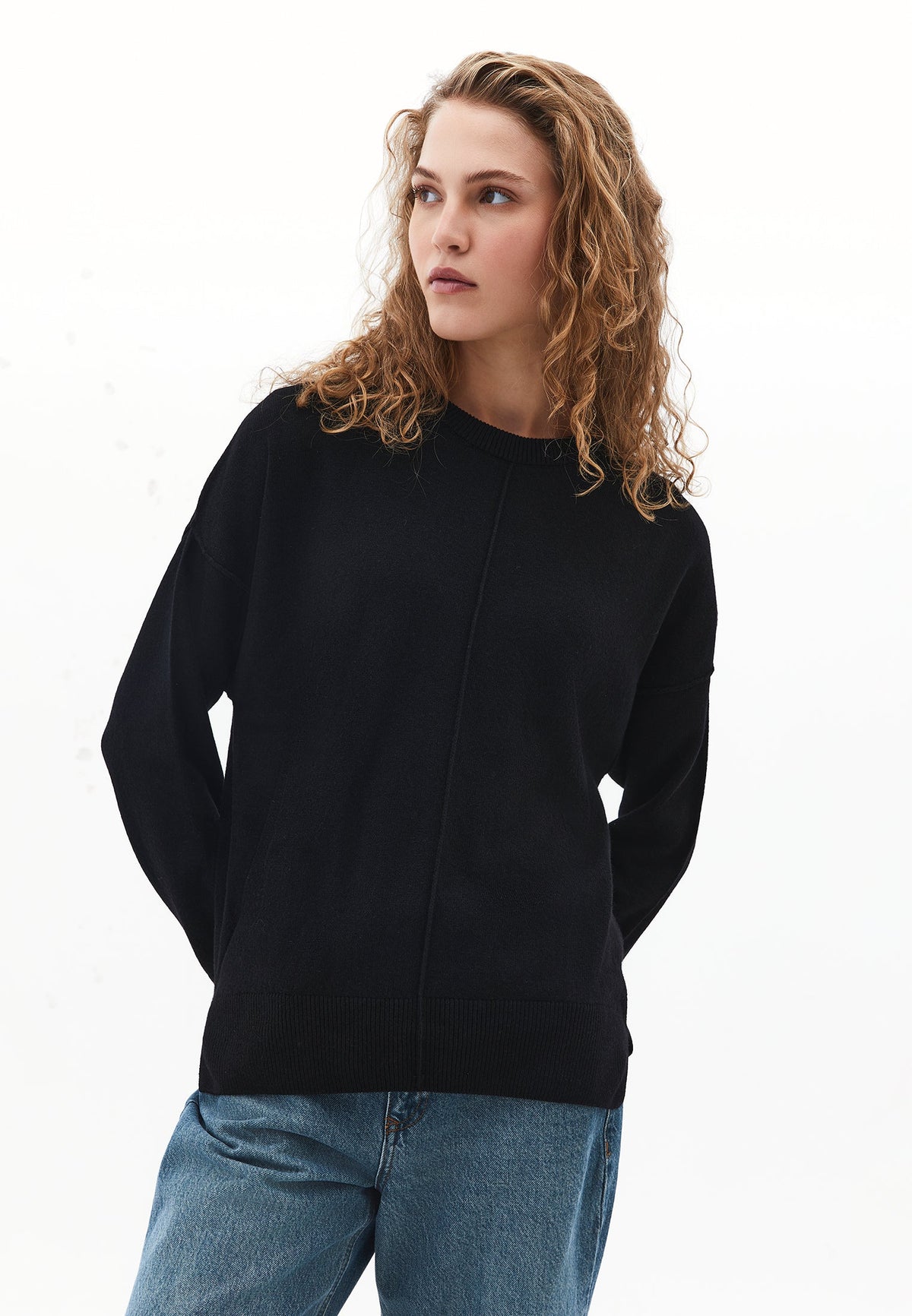 Long Sleeve Crew Neck Women's Knit Sweater - BLACK