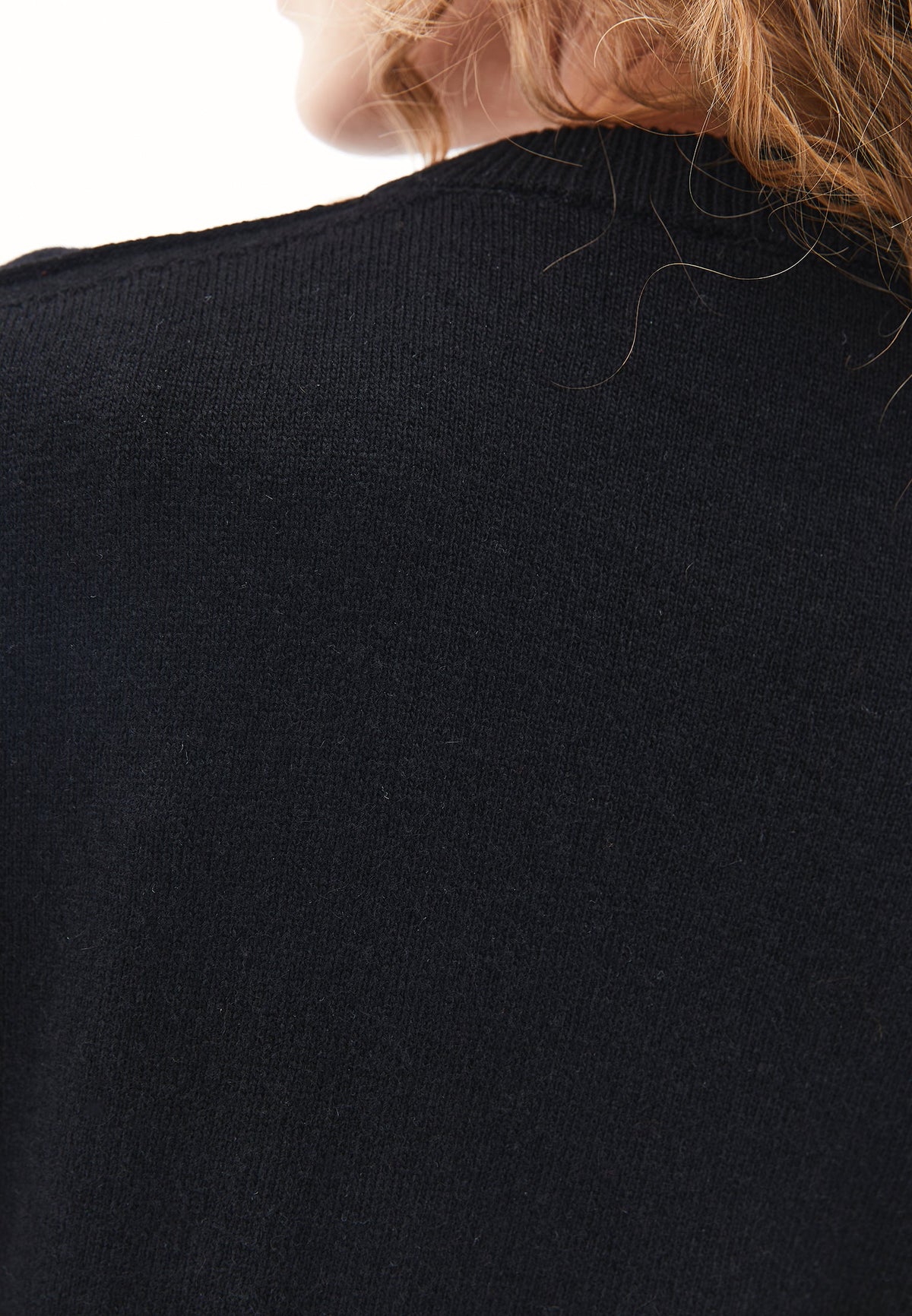 Long Sleeve Crew Neck Women's Knit Sweater - BLACK