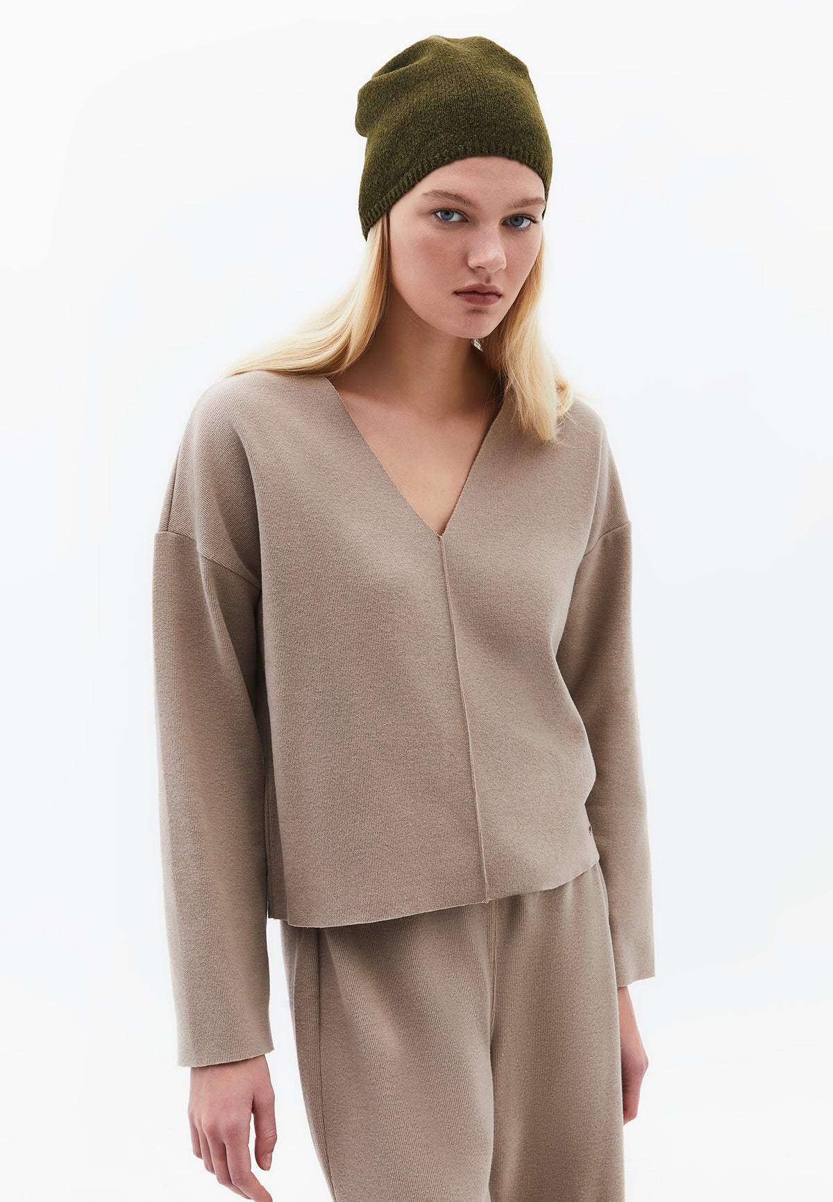 Loose V-Neck Sweater - DESERT TAUPE