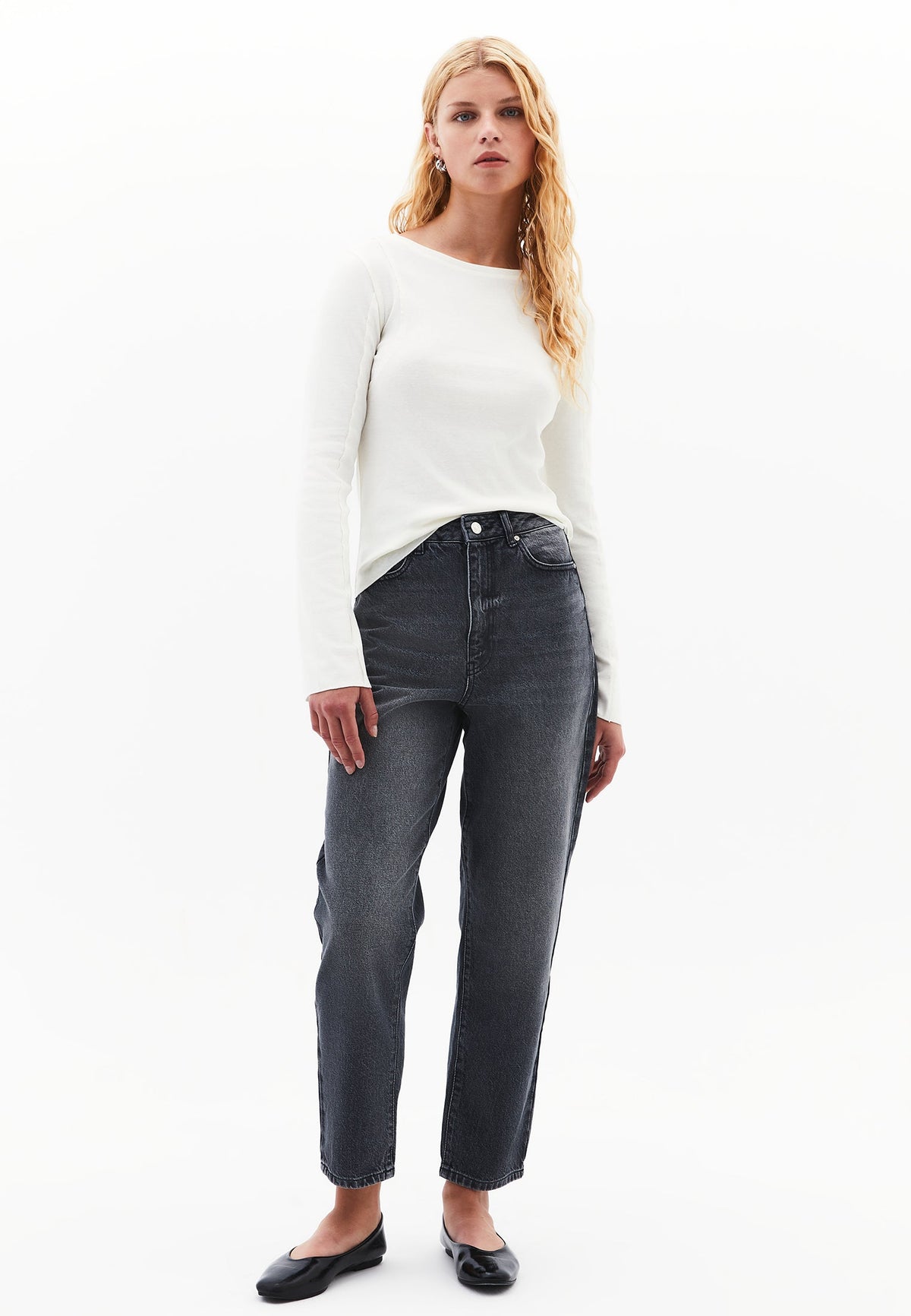 Boat Neck Slim T-Shirt - ICE MILK