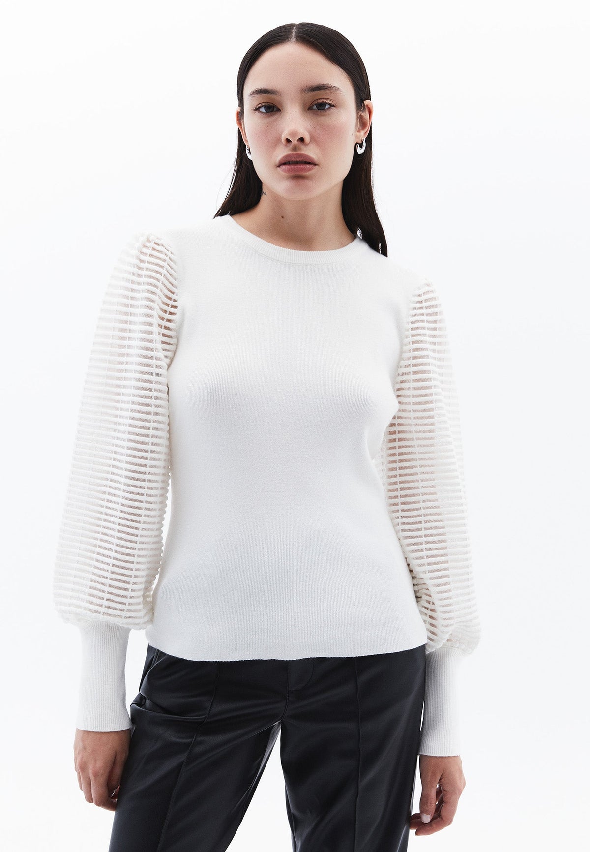 Crew Neck Long Sleeve Standard Knit Sweater - ICE MILK