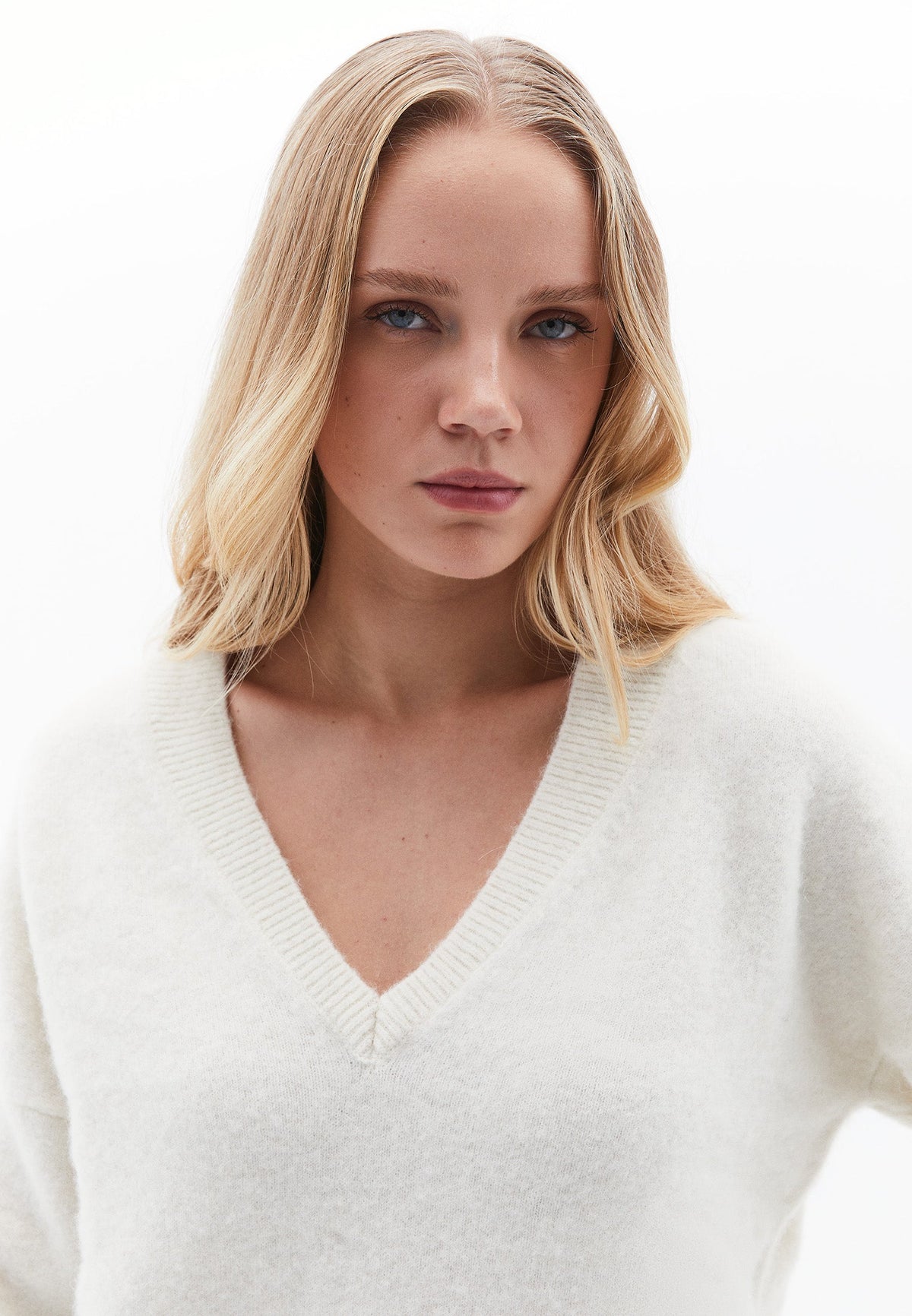 V Neck Long Sleeve Sweater - ICE MILK