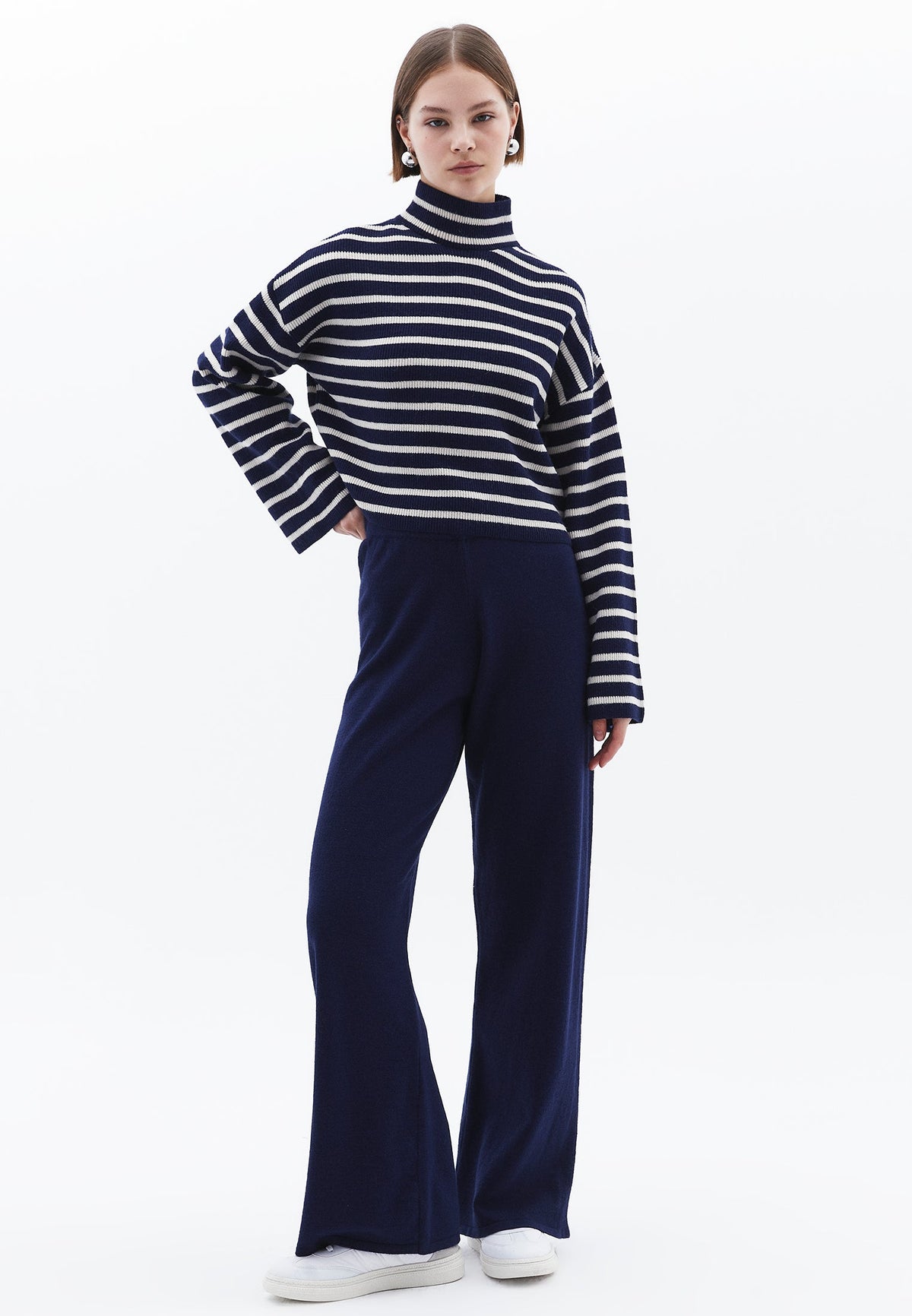 Relaxed Fit High Waist Wide Leg Pants - OCEAN CAVERN
