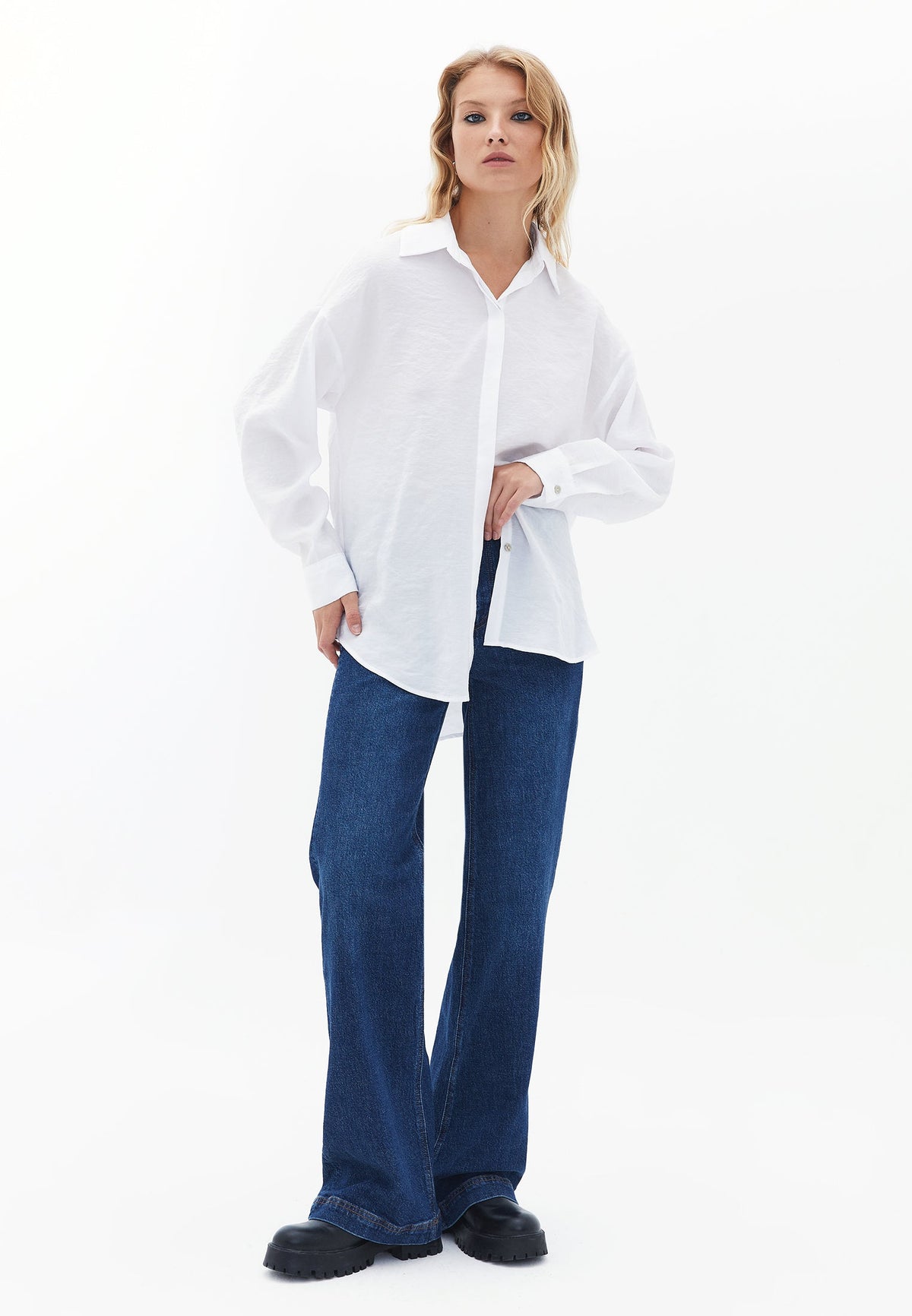 Buttoned Oversize Shirt - WHITE