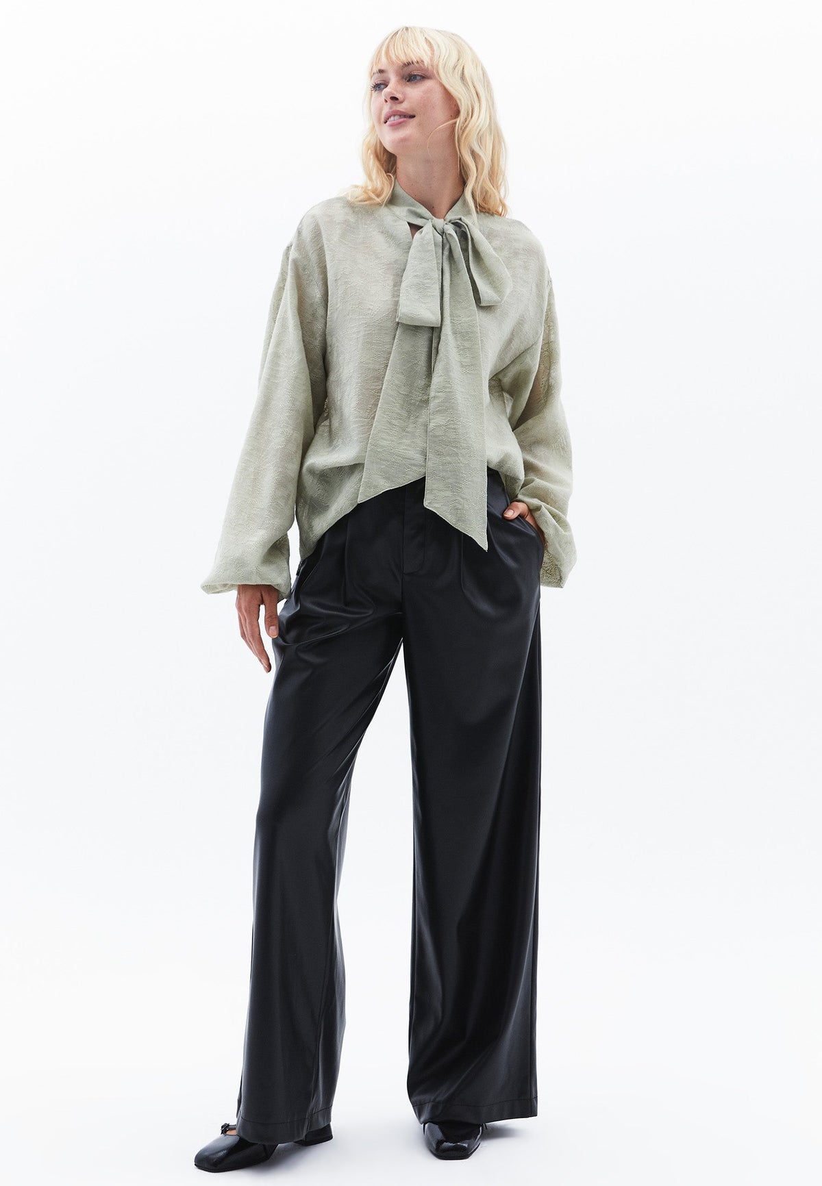Pleated Wide Leg High Waist Pants - BLACK