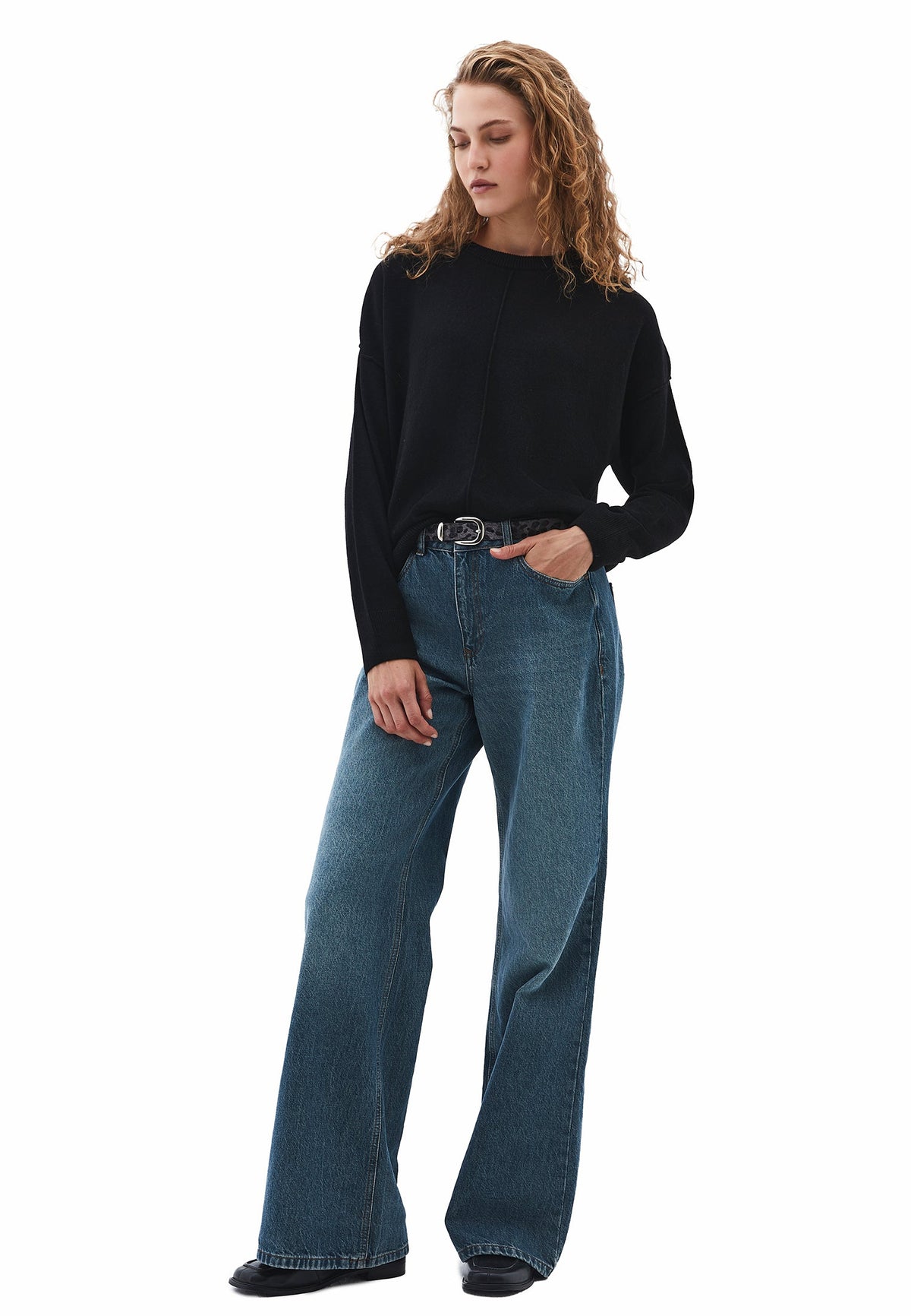 Long Sleeve Crew Neck Women's Knit Sweater - BLACK