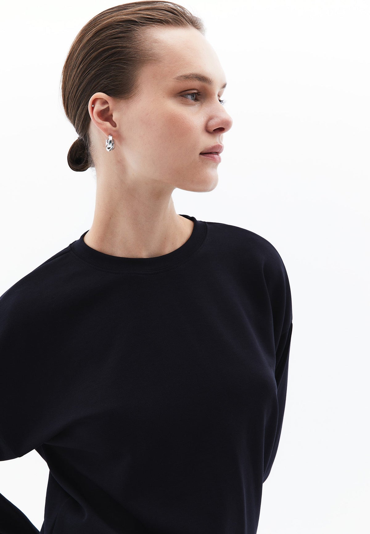 Crew Neck Long Sleeve Sweatshirt - BLACK