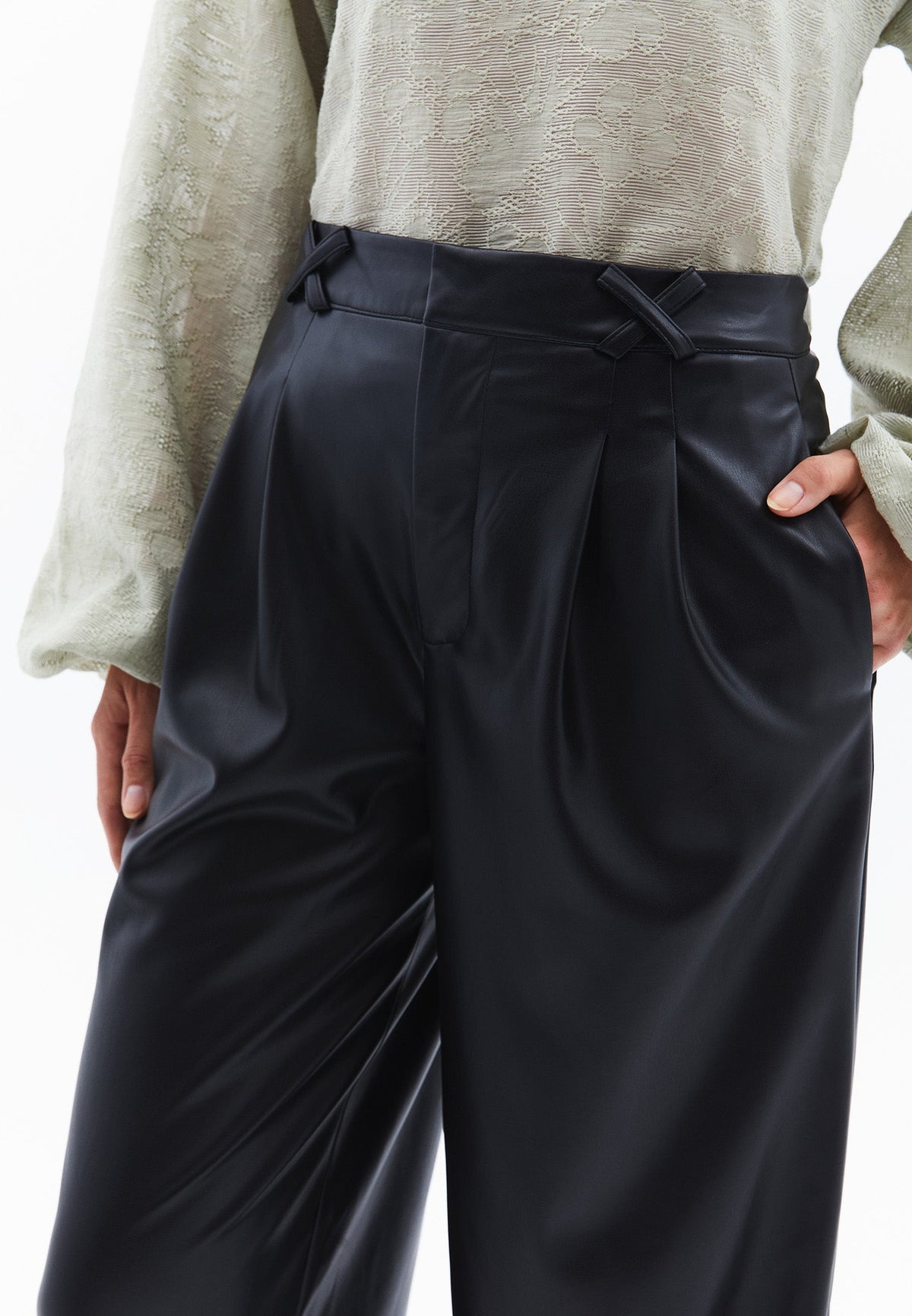 Pleated Wide Leg High Waist Pants - BLACK