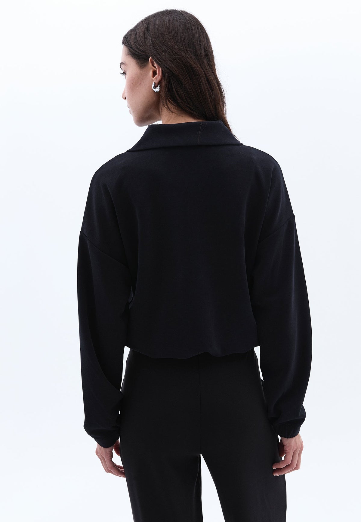 Sweatshirt With Pocket Detail And High Collar - BLACK