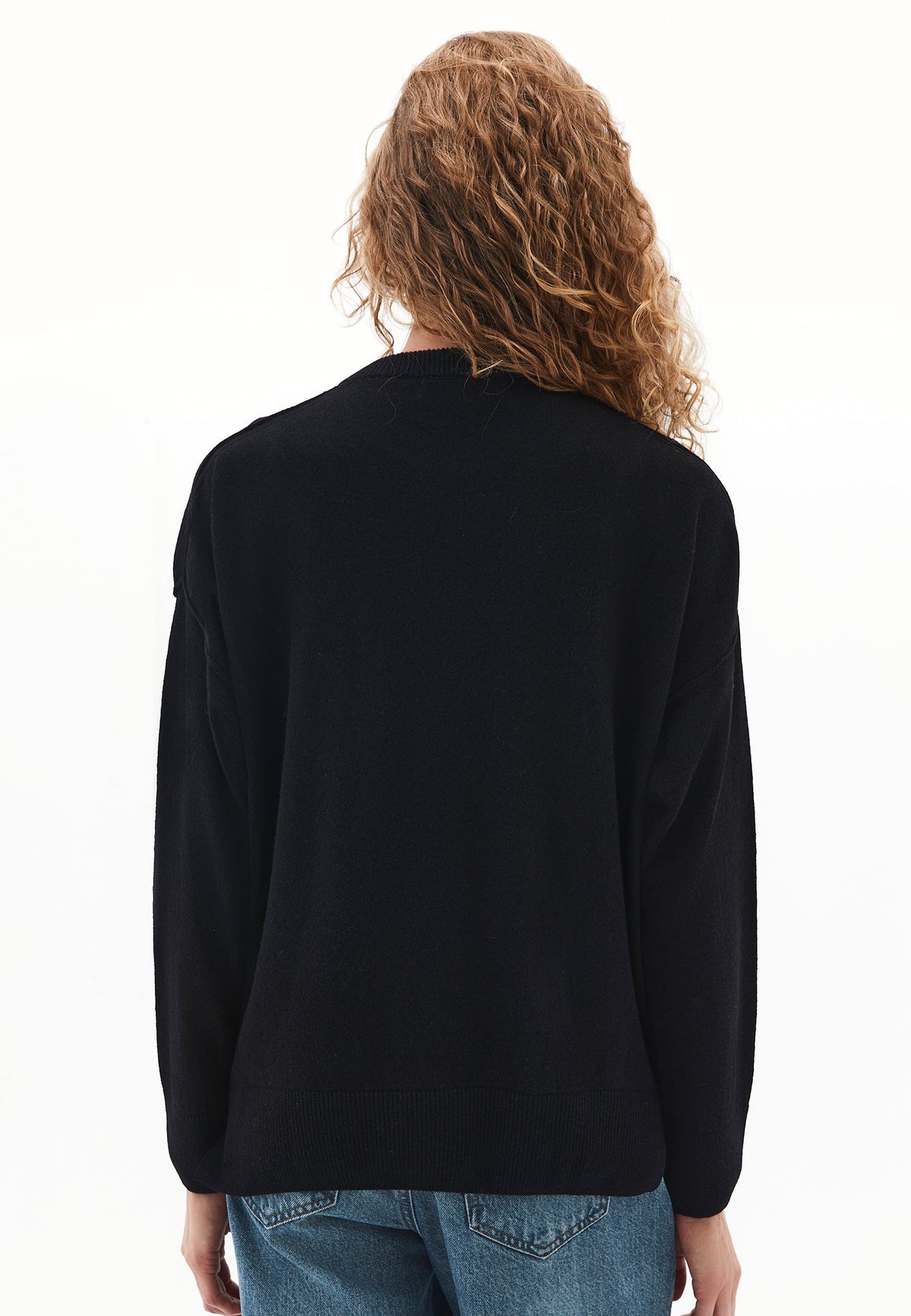 Long Sleeve Crew Neck Women's Knit Sweater - BLACK