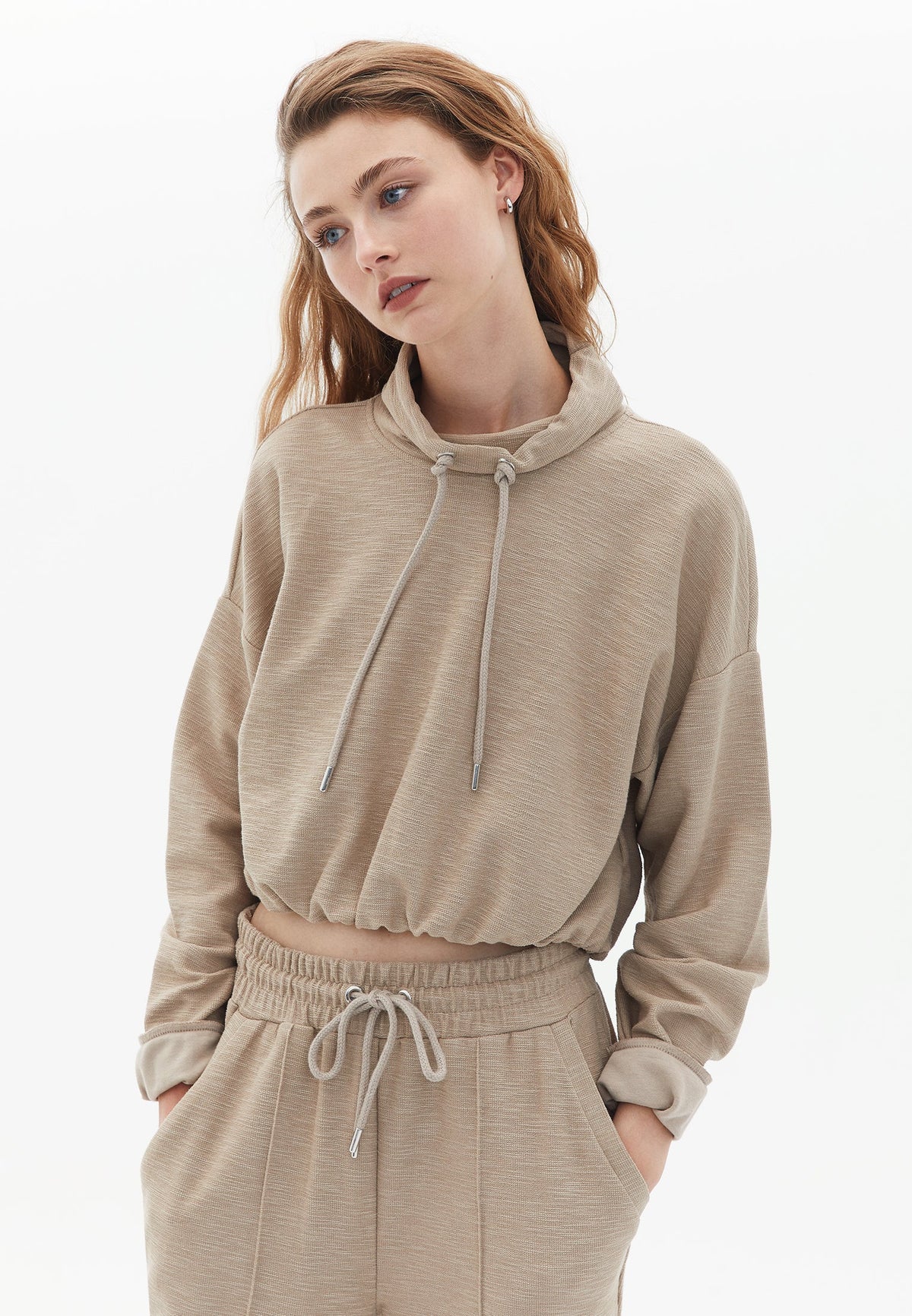 Crew Neck Crop Sweatshirt - COBBLESTONE