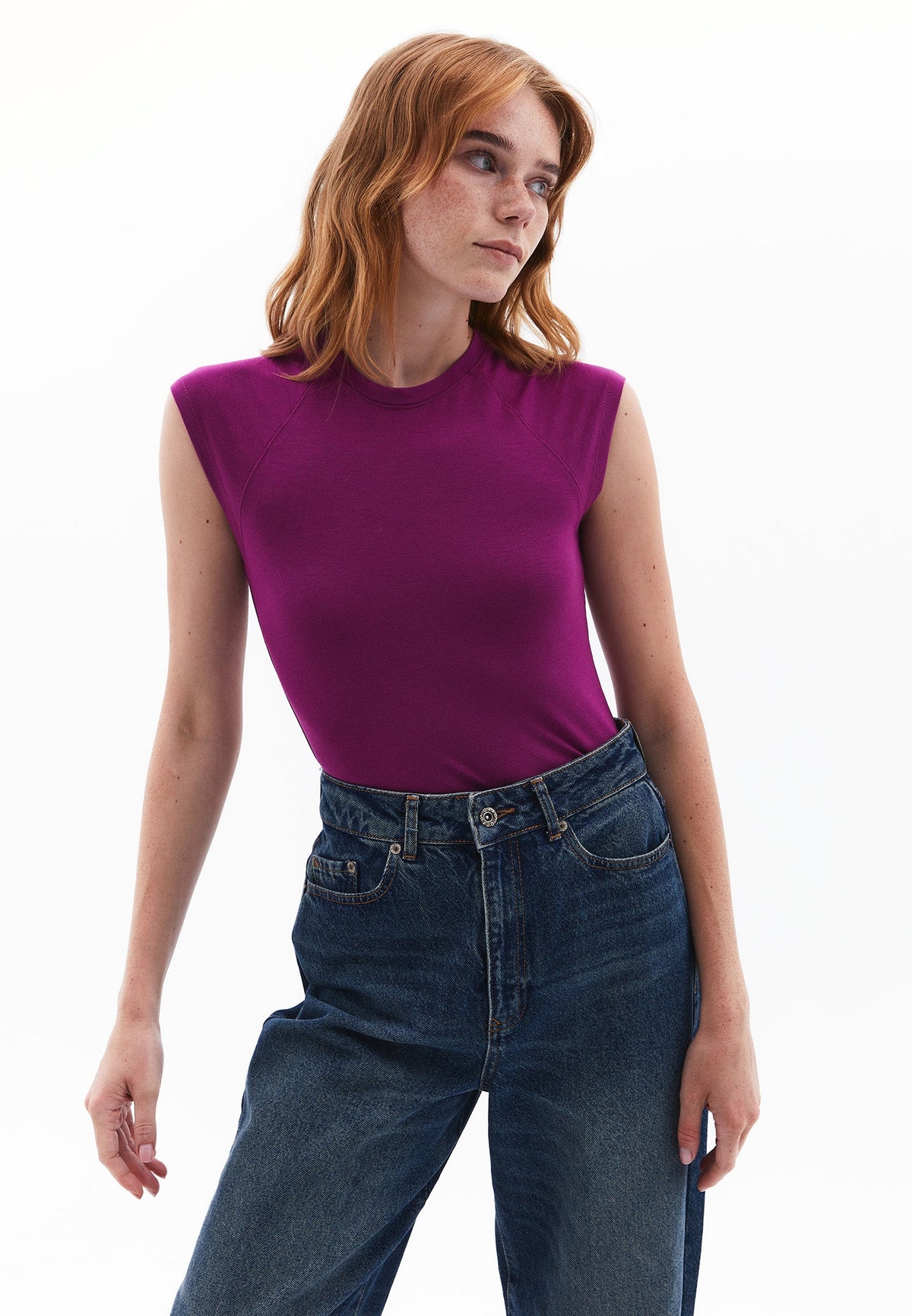 Short Sleeve T-Shirt With Closed Cut - HOLLYHOCK