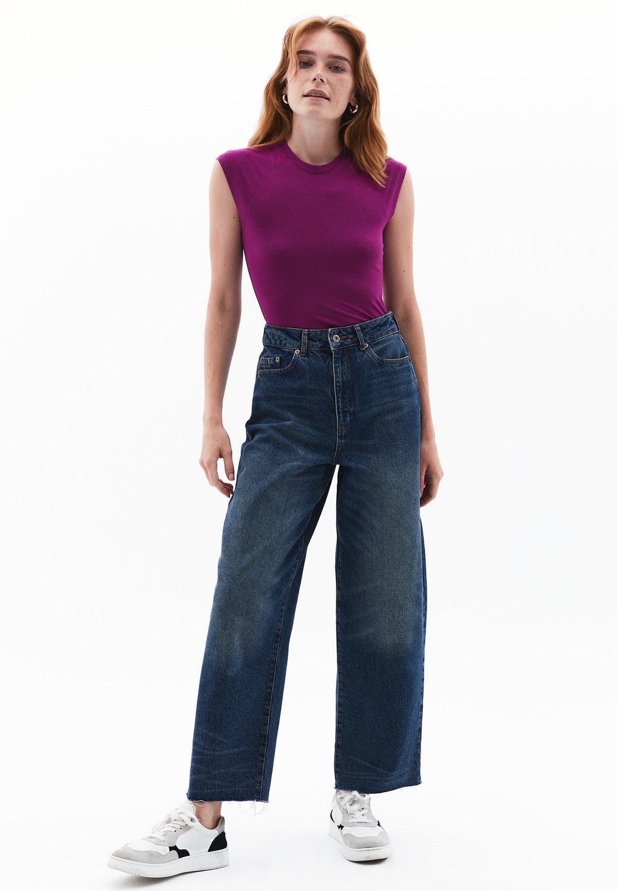 Short Sleeve T-Shirt With Closed Cut - HOLLYHOCK