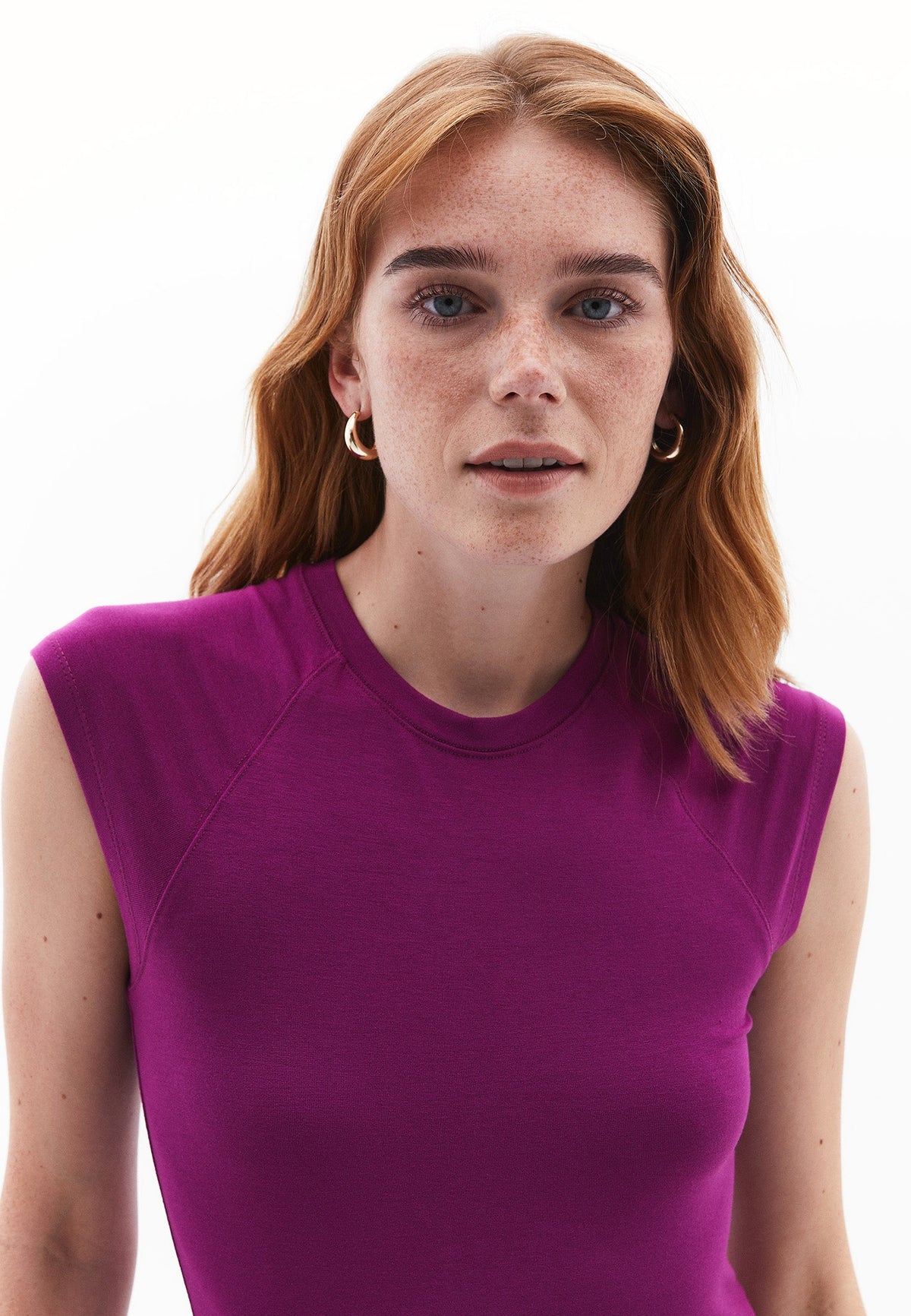 Short Sleeve T-Shirt With Closed Cut - HOLLYHOCK