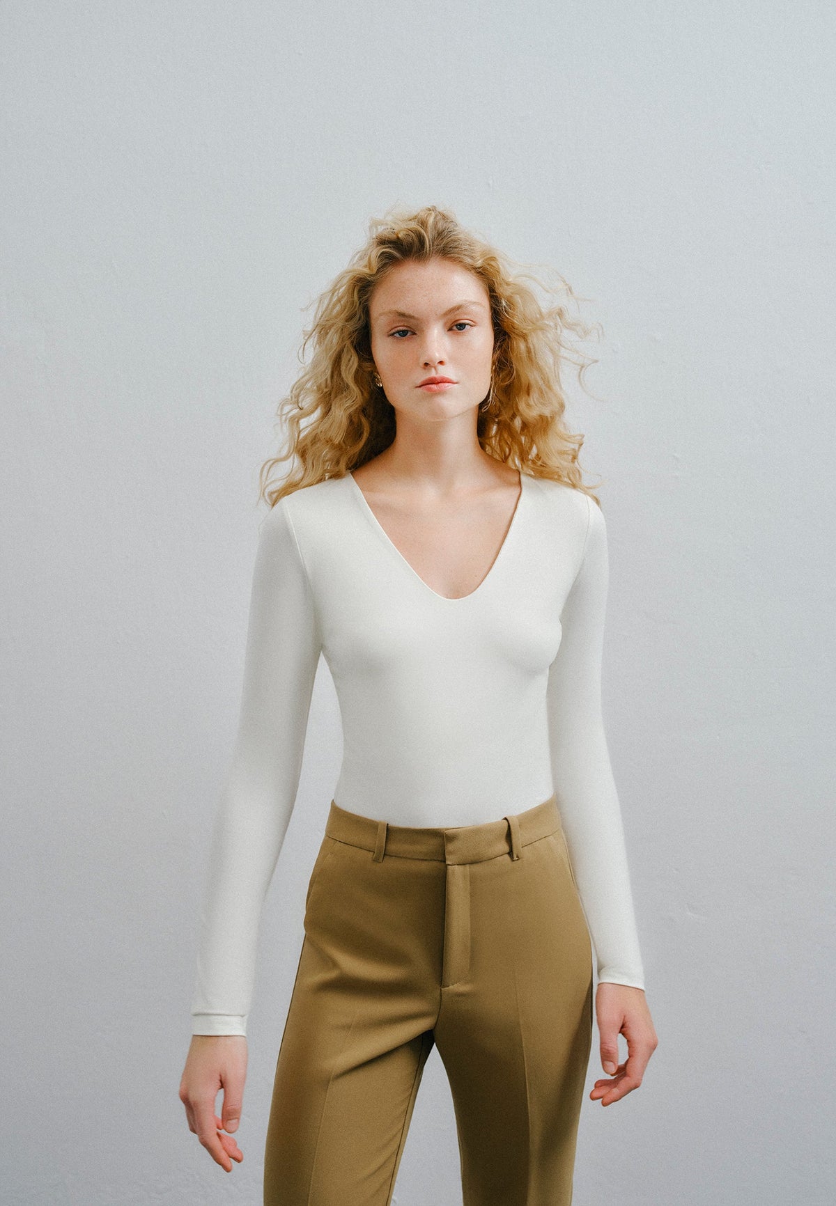 Long Sleeve V Neck Bodycon T-Shirt - ICE MILK