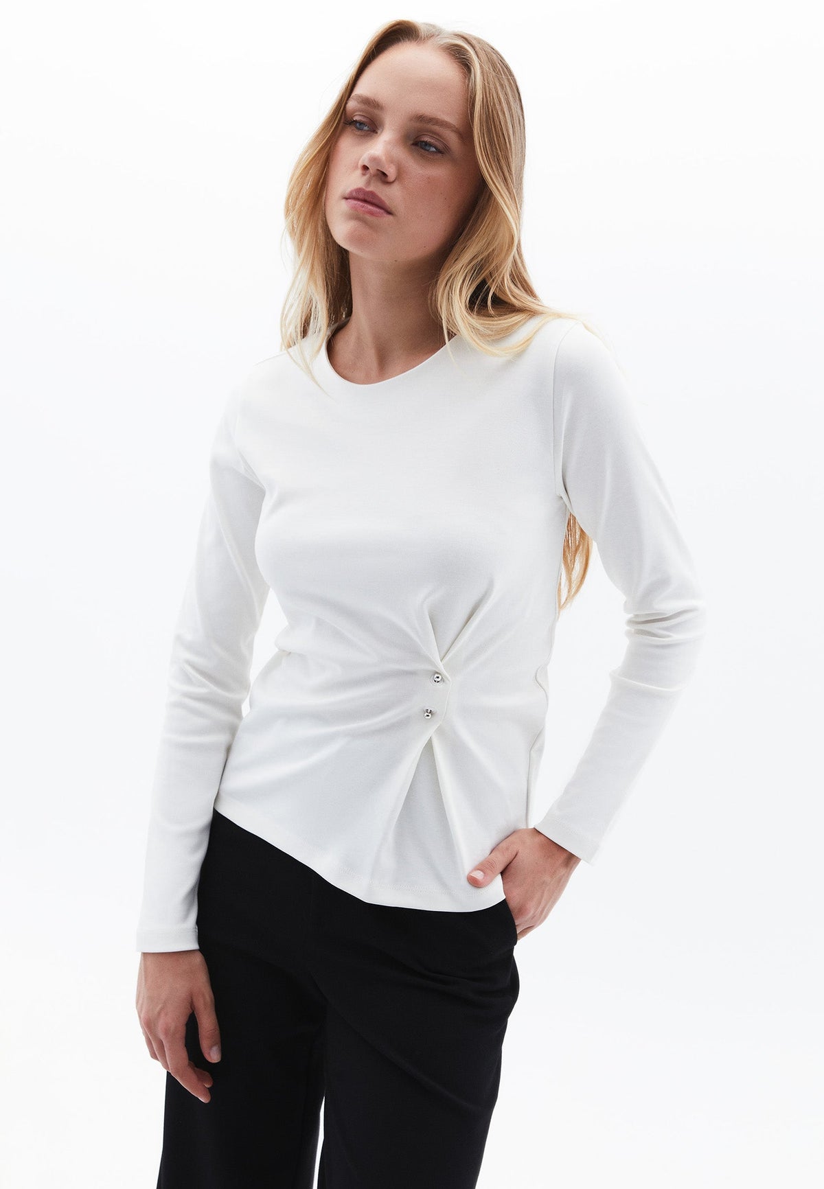 Crew Neck Long Sleeve Sweatshirt - ICE MILK