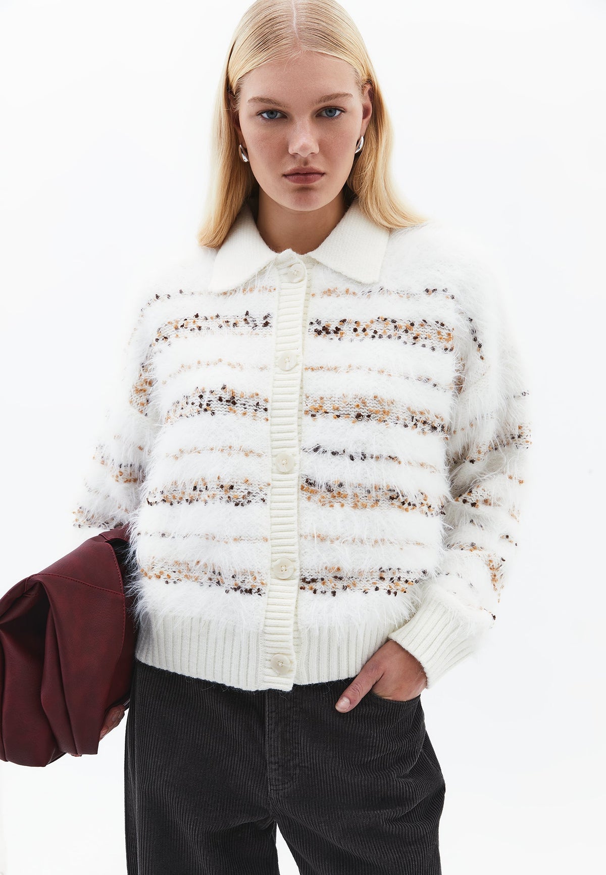 Comfortable Crew Neck Sweater - ICE MILK