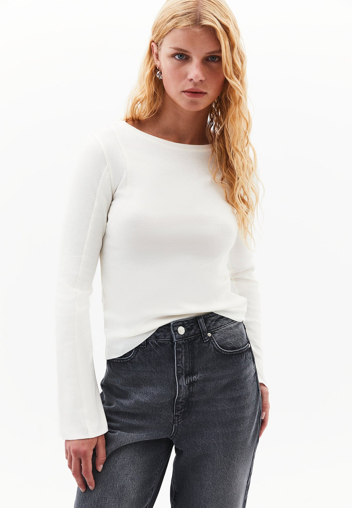 Boat Neck Slim T-Shirt - ICE MILK