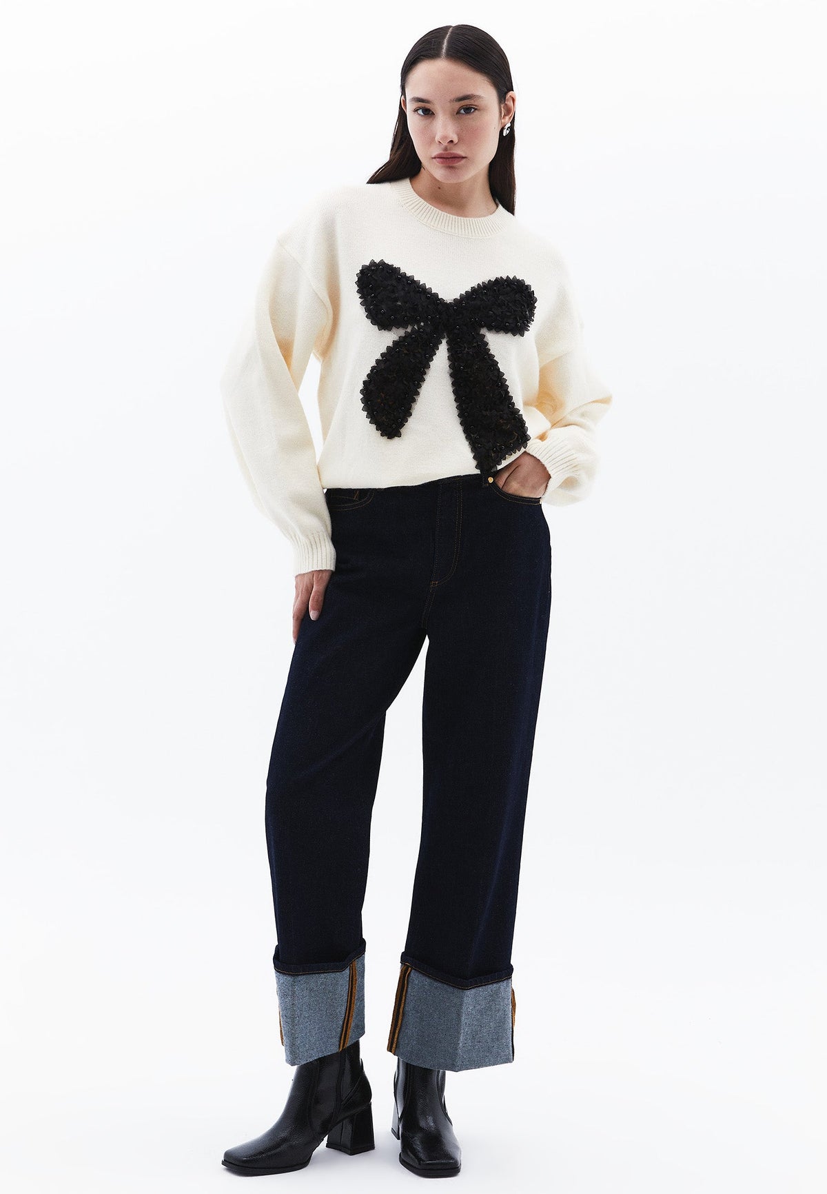 Stone Detailed Crew Neck Sweater - ICE MILK