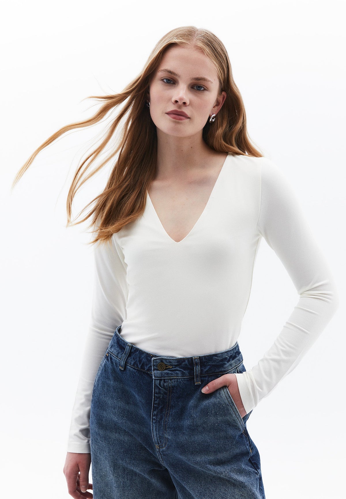 Long Sleeve V Neck Bodycon T-Shirt - ICE MILK