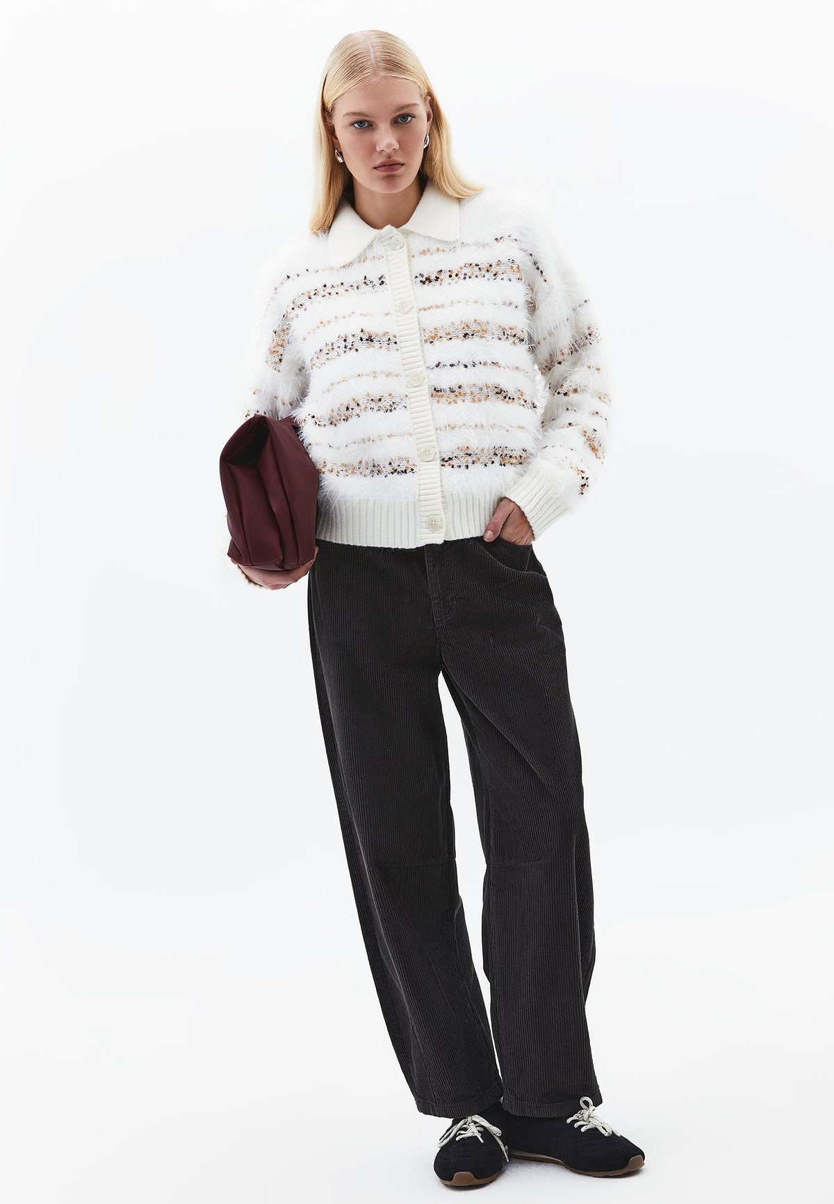 Comfortable Crew Neck Sweater - ICE MILK