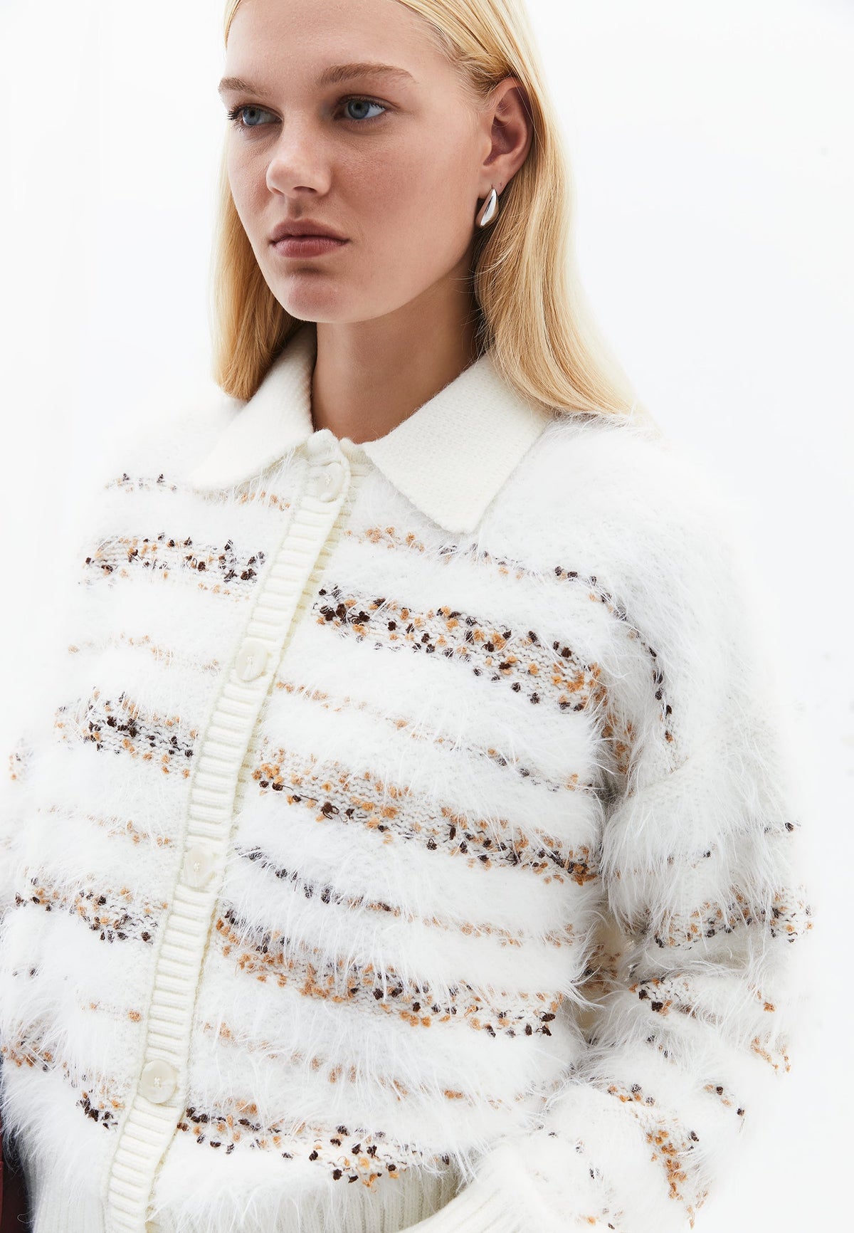 Comfortable Crew Neck Sweater - ICE MILK