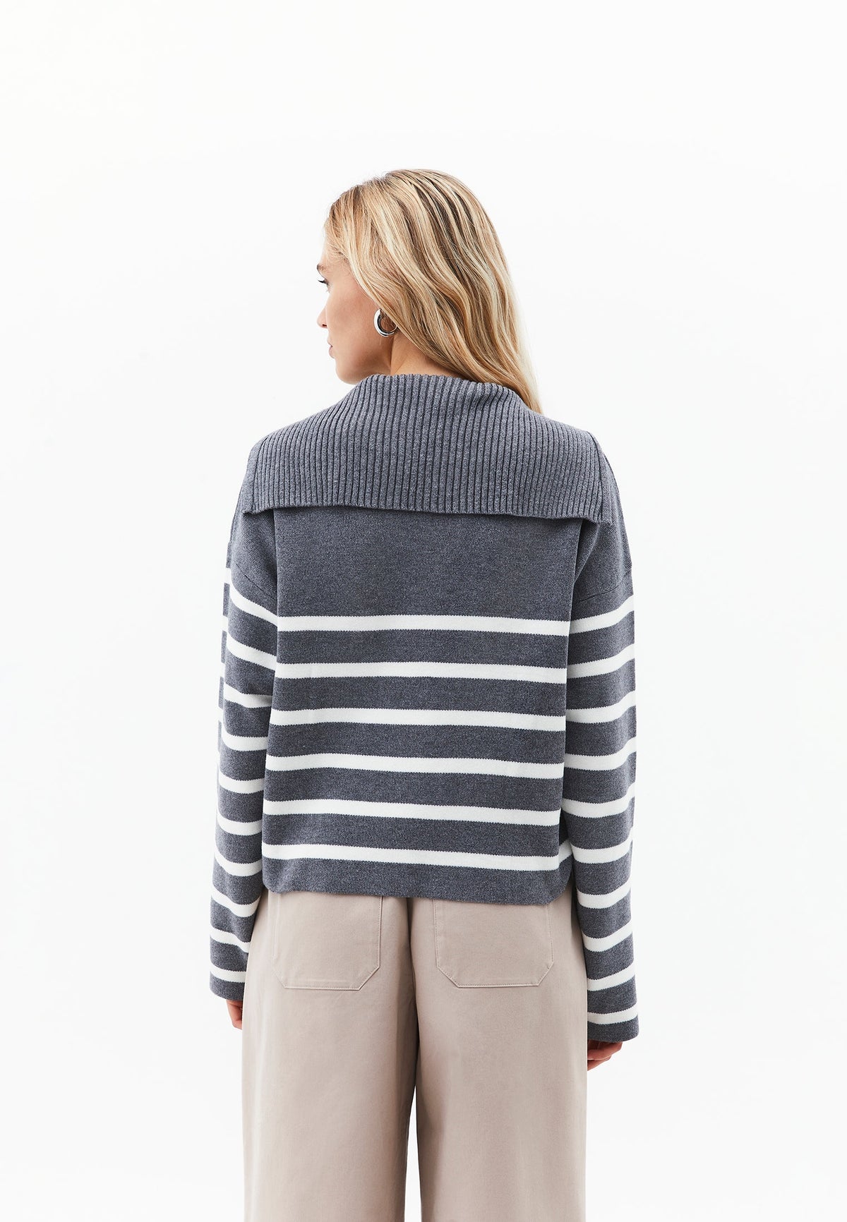 Striped Polo Collar Knit Sweater - BRUSHED NICKEL/ICE MILK