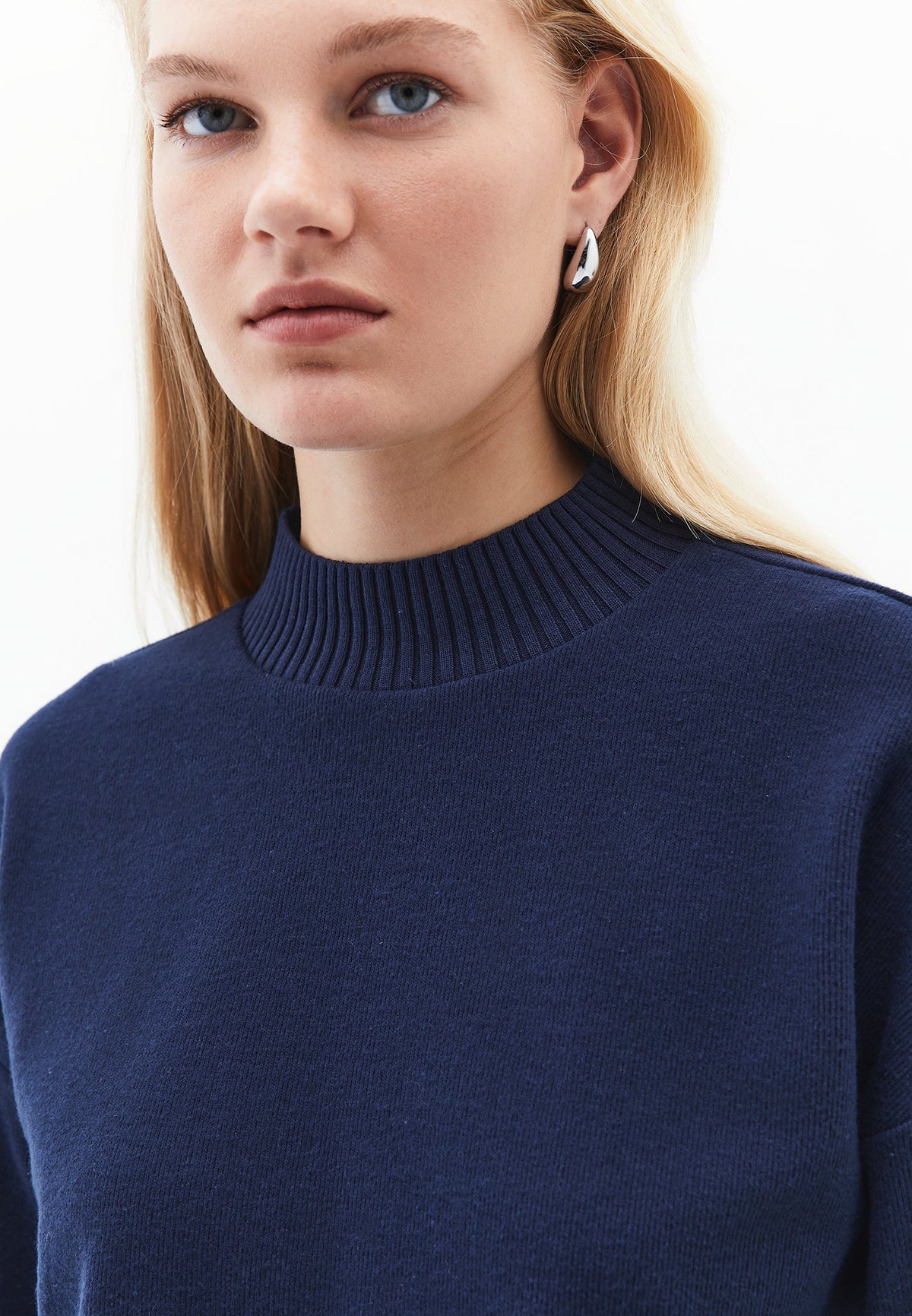 High Neck Cropped Sweater - MIDNIGHT