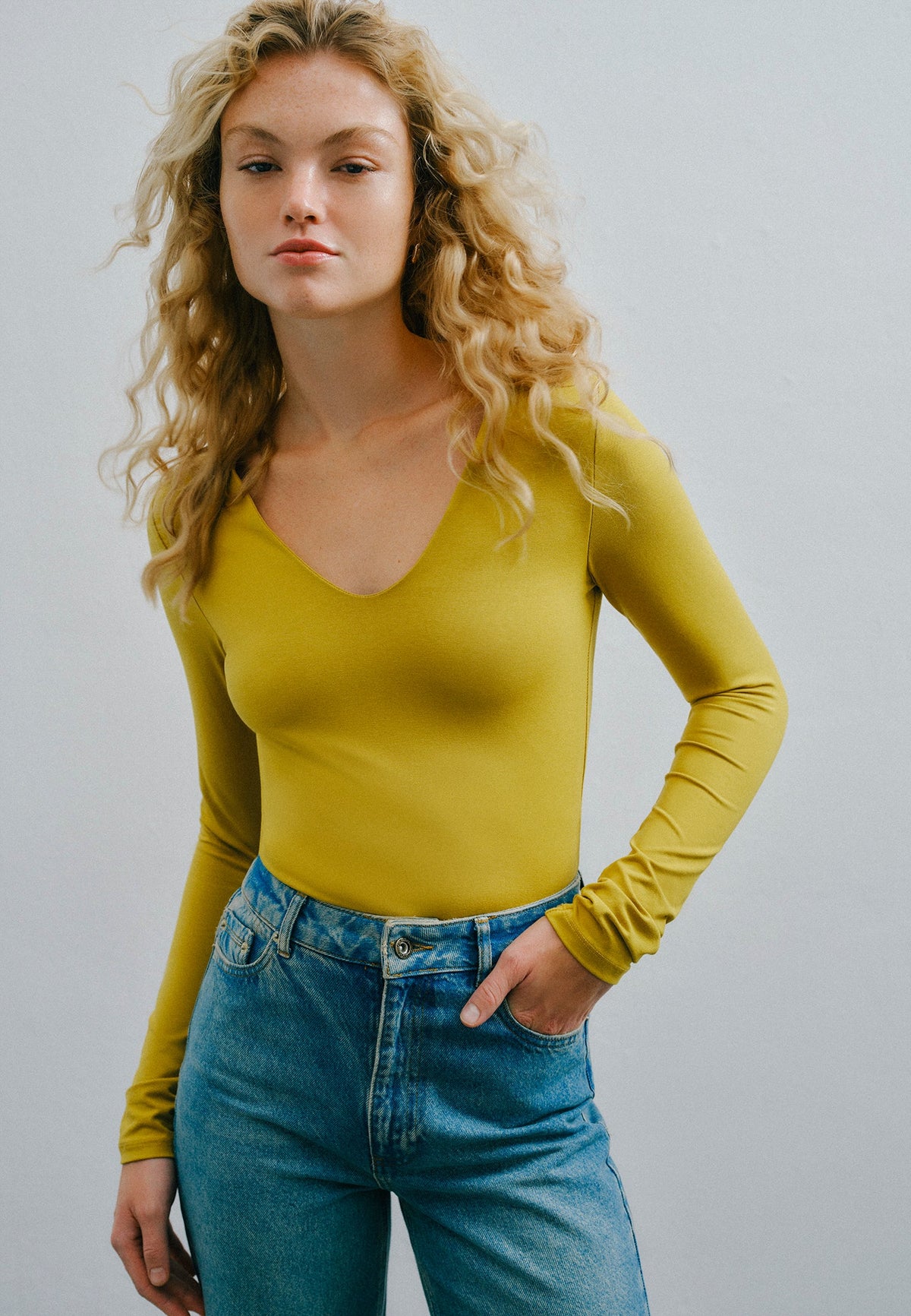 V Neck Long Sleeve T-Shirt - OLIVE OIL