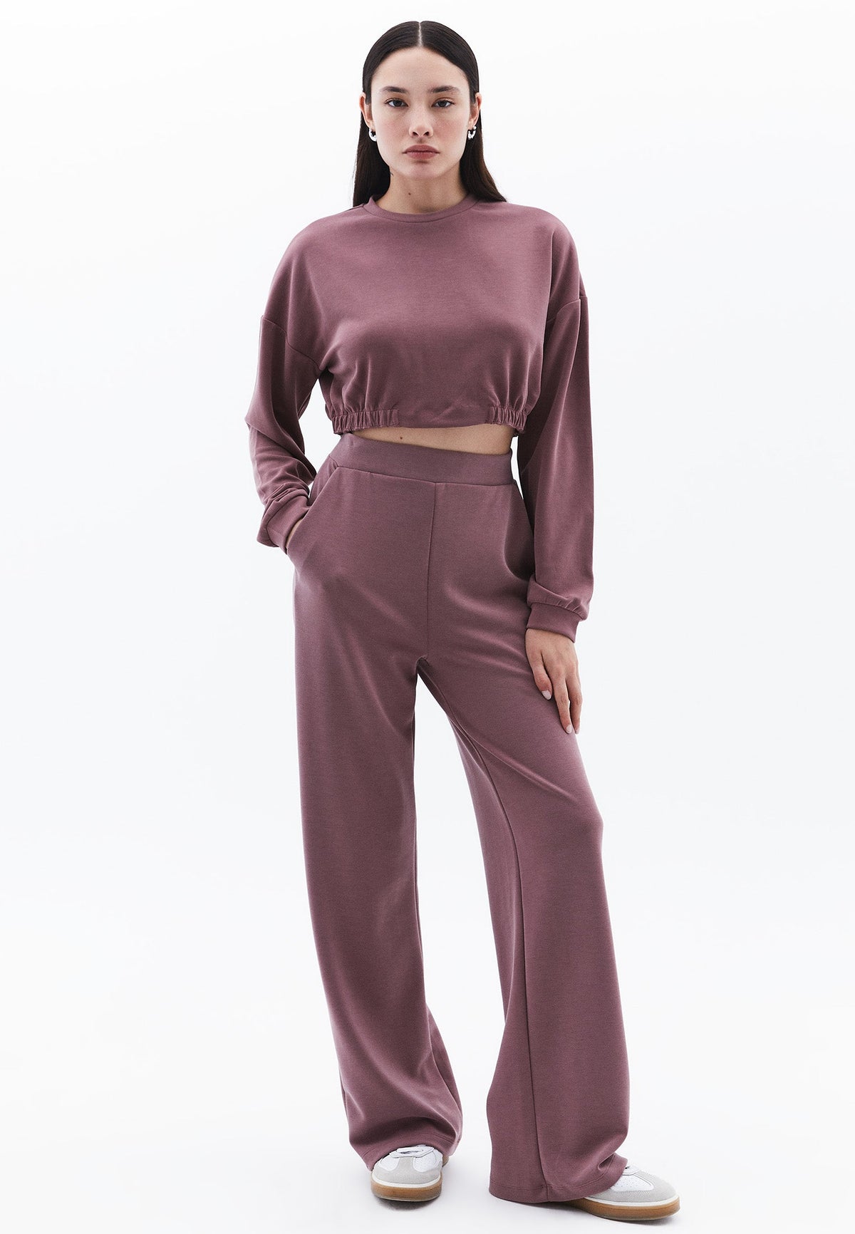 Crew Neck Long Sleeve Cropped Sweatshirt - ROSE TAUPE