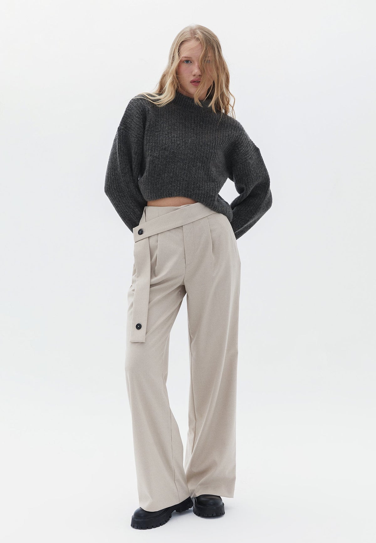 High Neck Slit Crop Sweater - SMOKED PEARL MELANGE