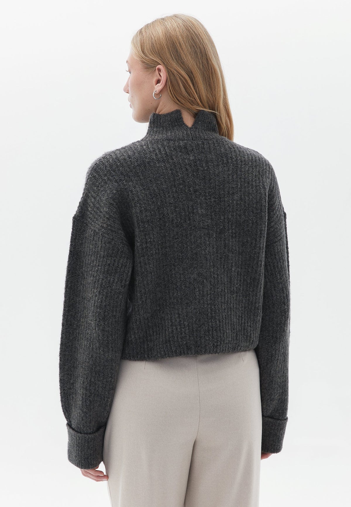 High Neck Slit Crop Sweater - SMOKED PEARL MELANGE