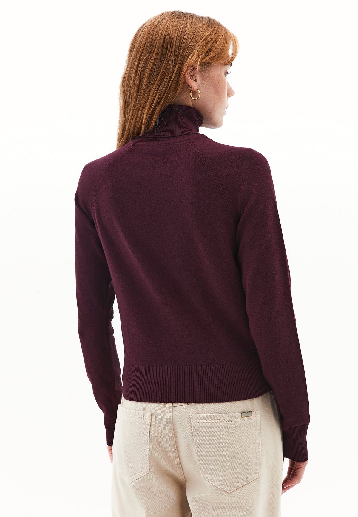 Slim Fit Turtleneck Knitwear - WINETASTING